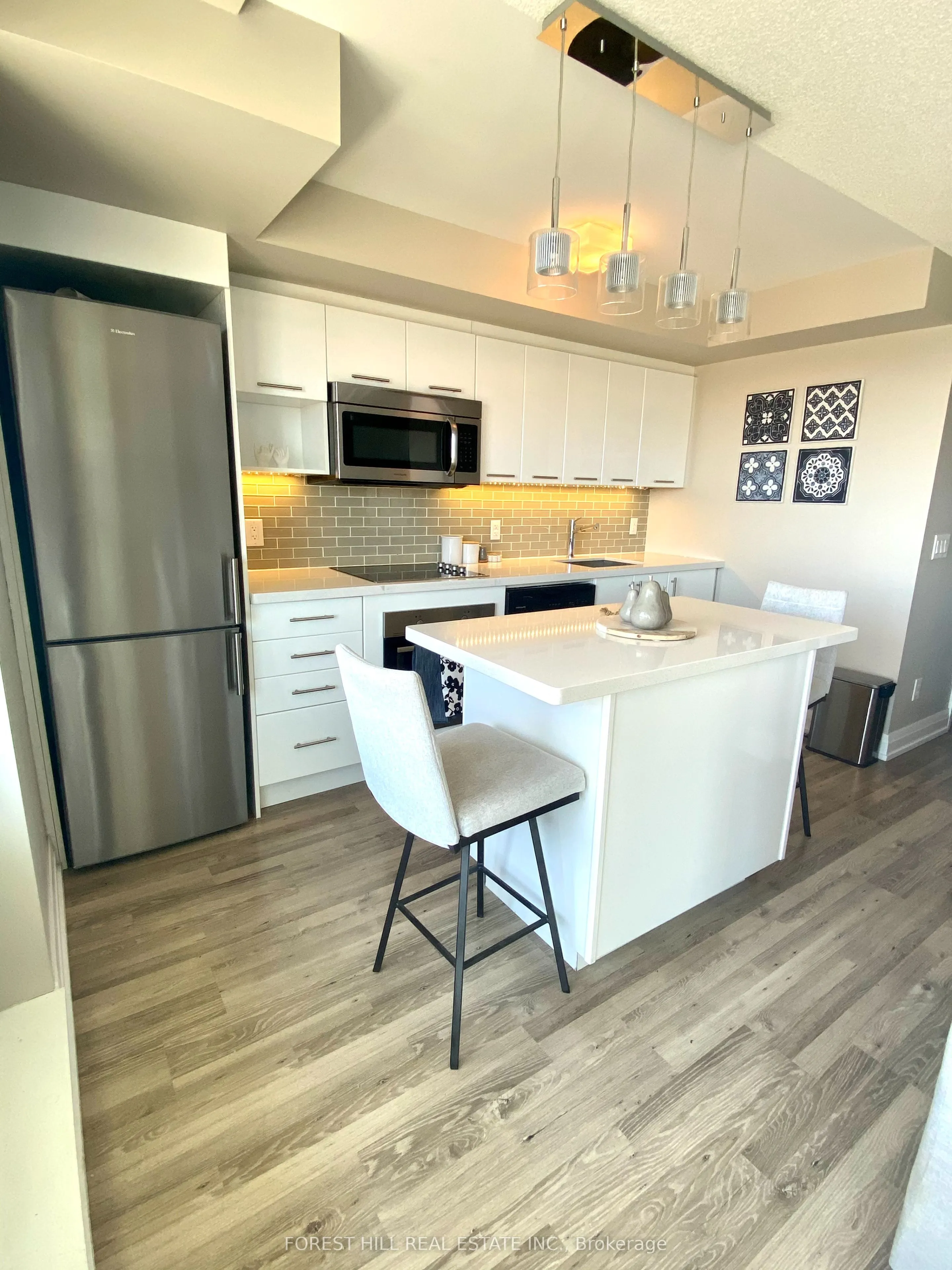 555 Wilson Avenue, #E1305