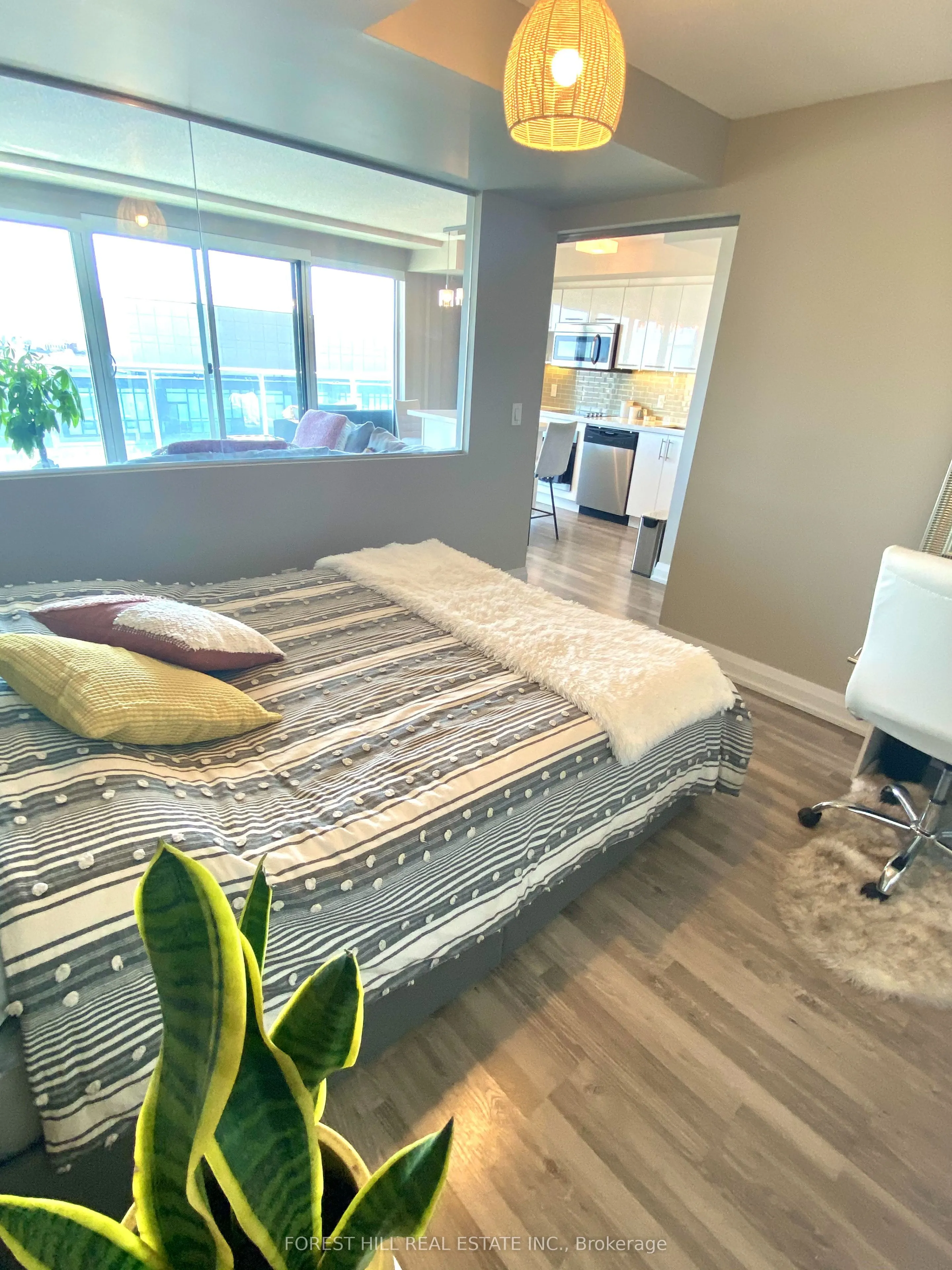 555 Wilson Avenue, #E1305