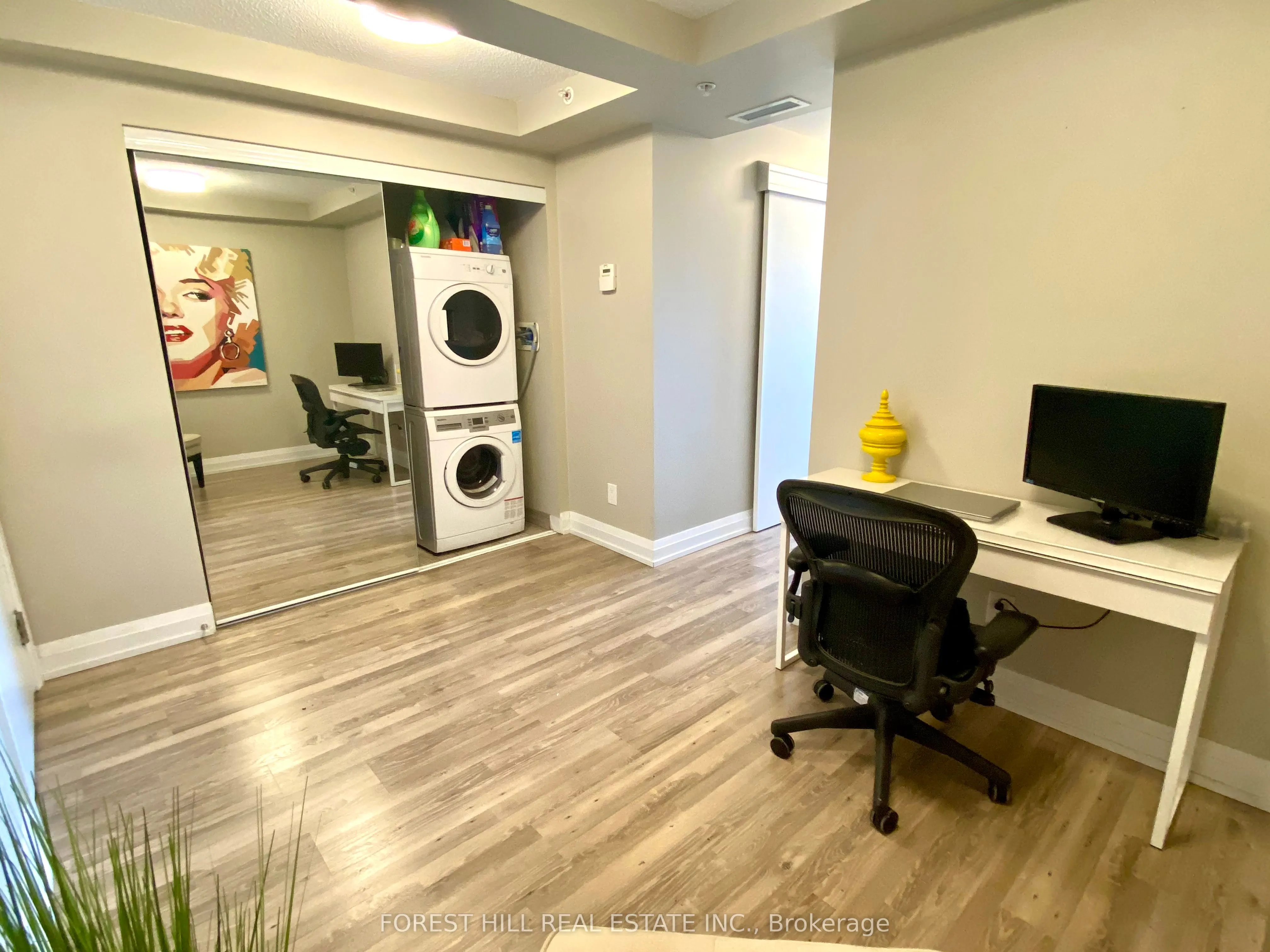 555 Wilson Avenue, #E1305