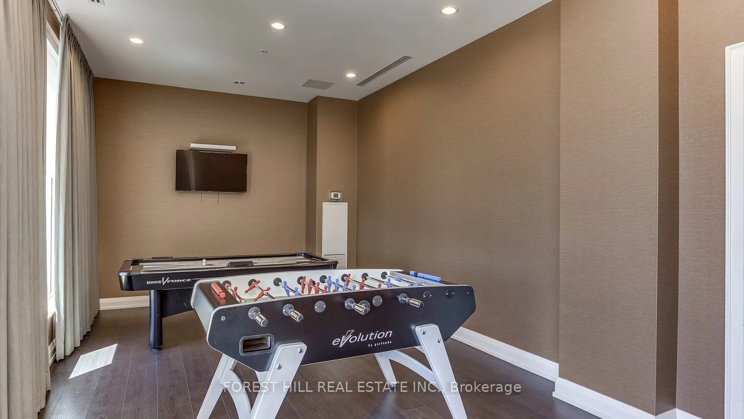 555 Wilson Avenue, #E1305