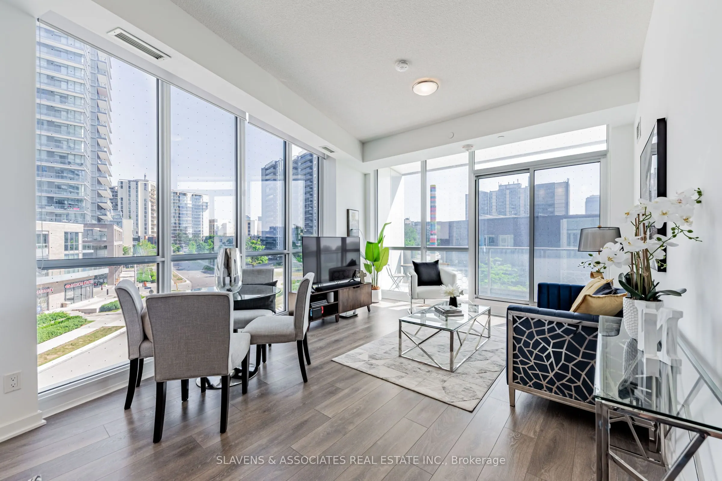 38 Forest Manor Road, #206
