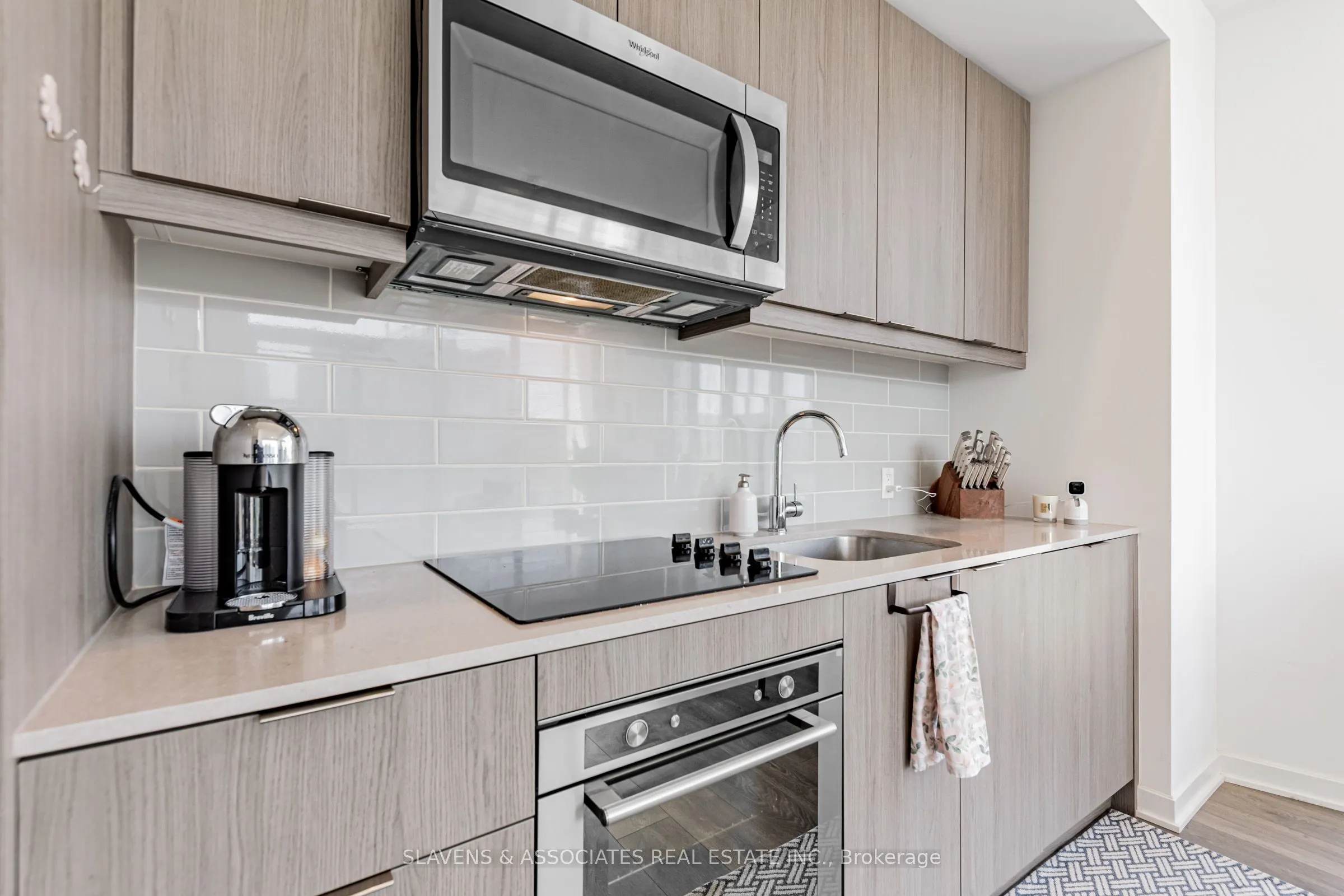 38 Forest Manor Road, #206