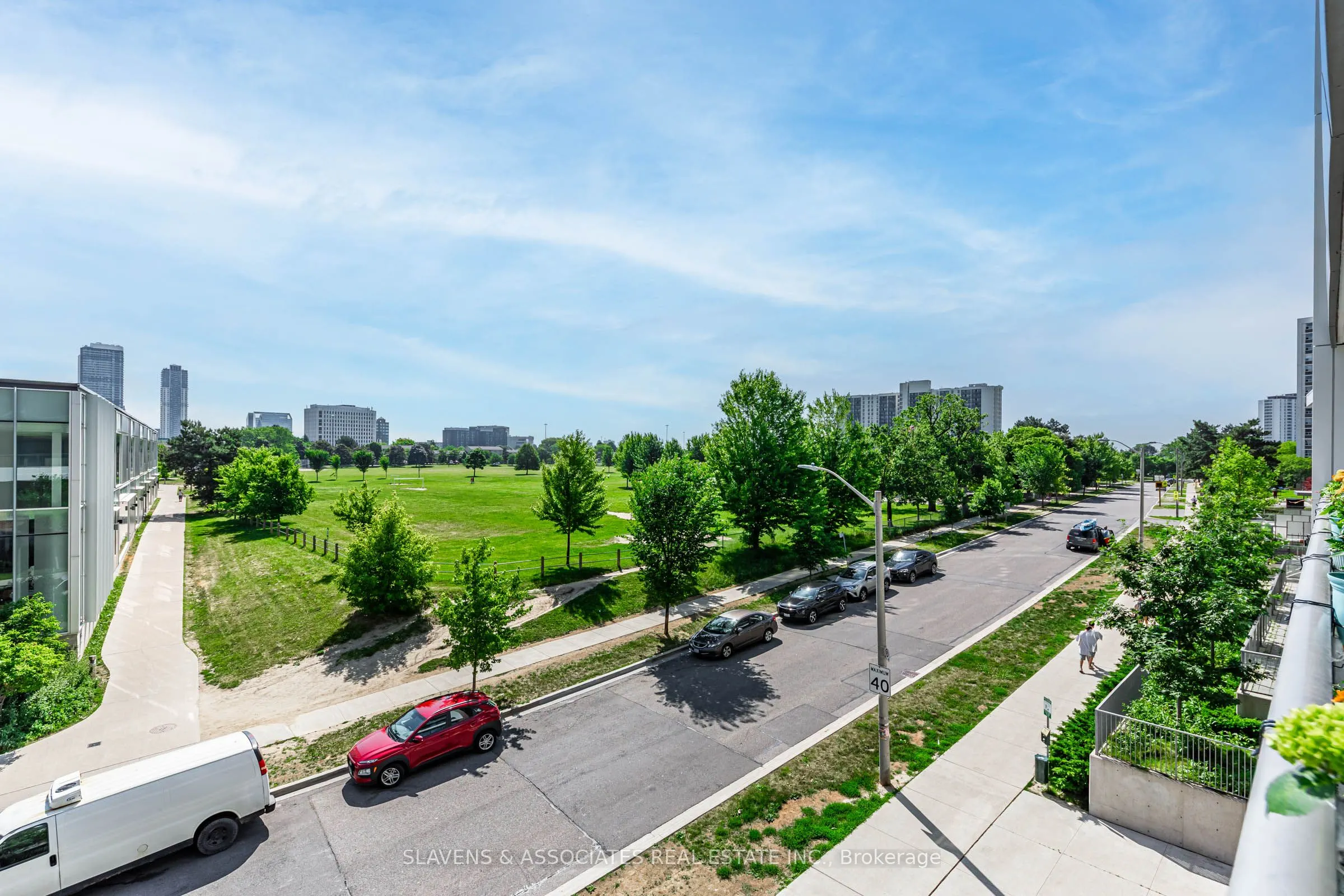 38 Forest Manor Road, #206