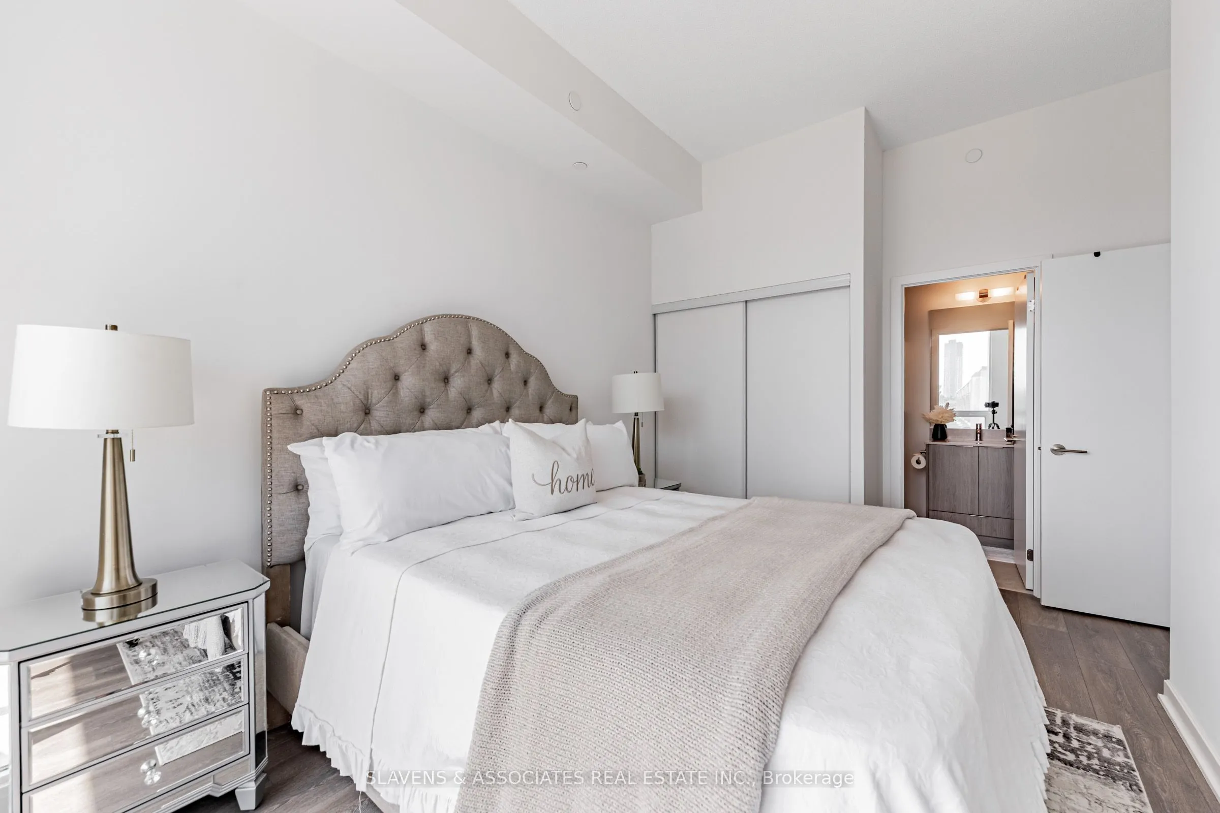 38 Forest Manor Road, #206