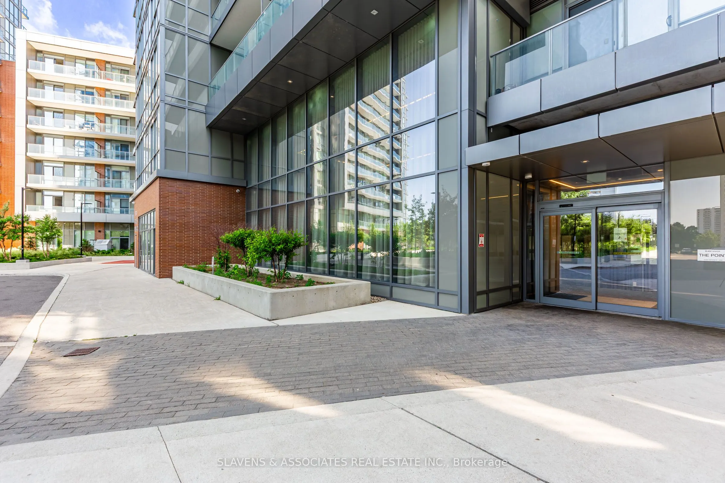 38 Forest Manor Road, #206