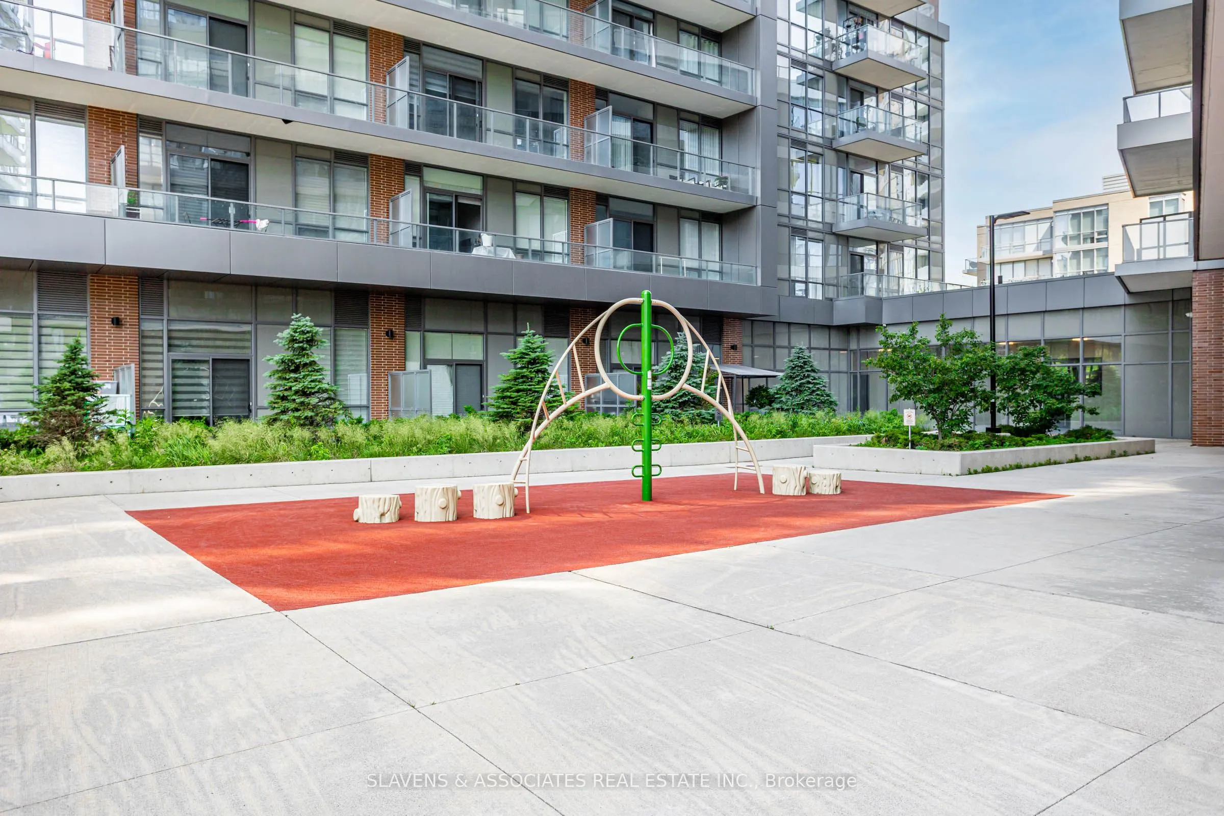 38 Forest Manor Road, #206