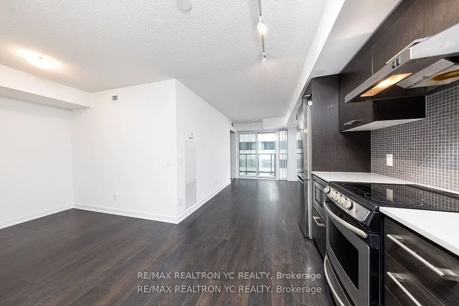 87 Peter Street, #719