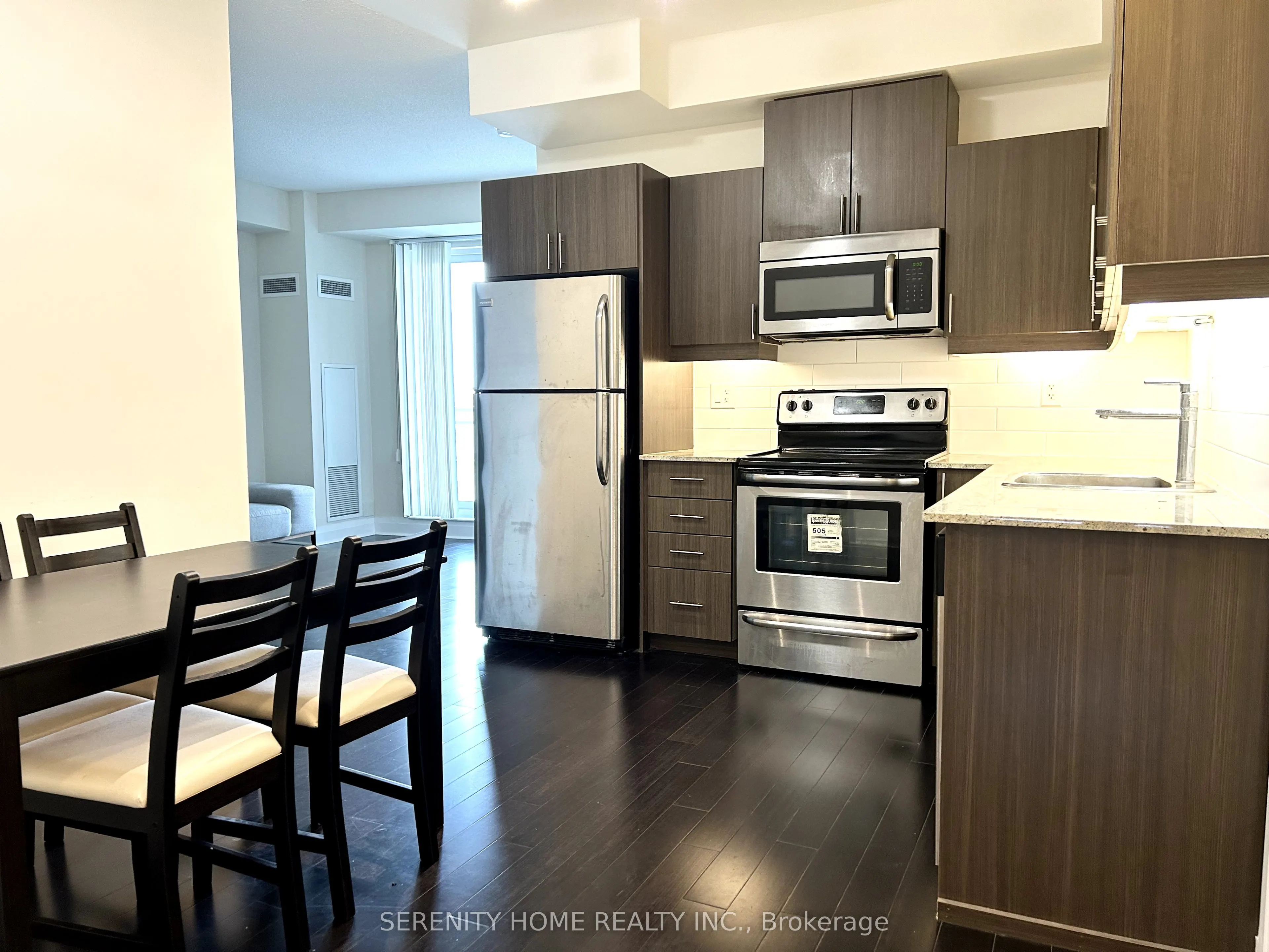 17 Kenaston Gardens, #403