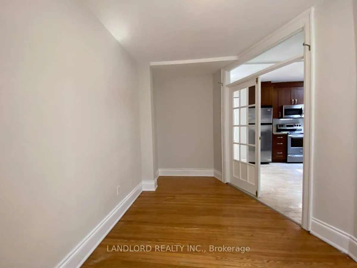 343 St. Clair Avenue W, #D