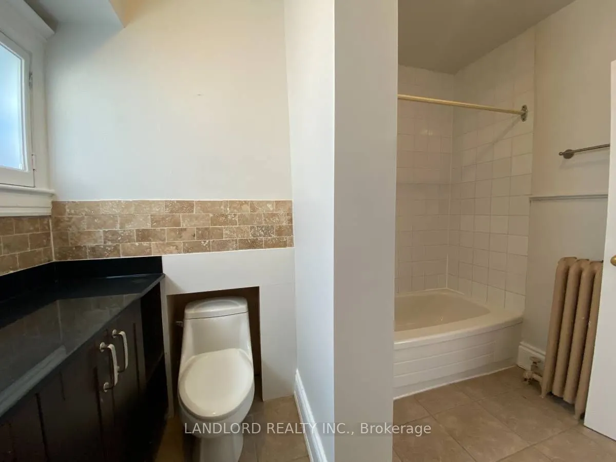 343 St. Clair Avenue W, #D