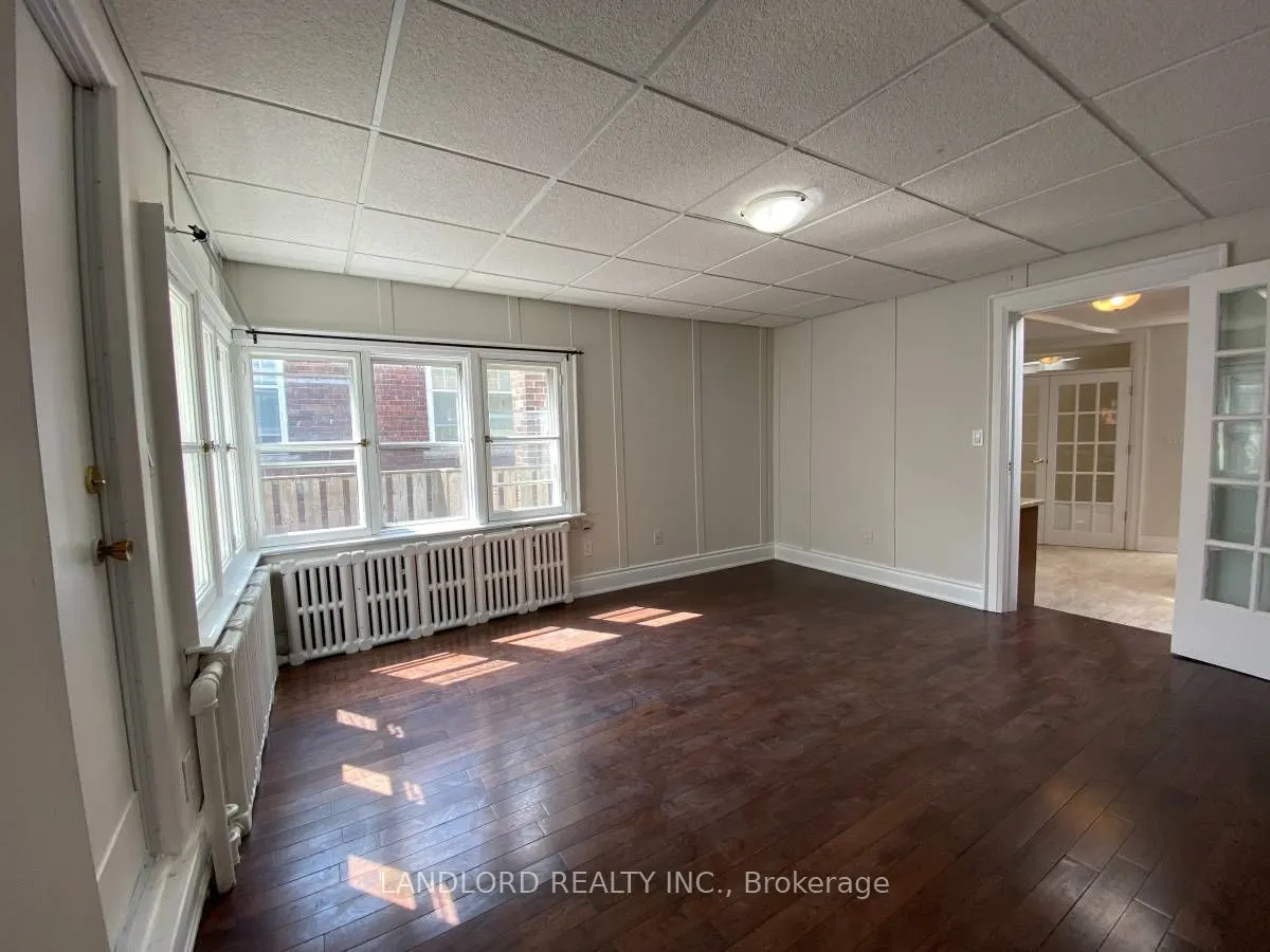 343 St. Clair Avenue W, #D