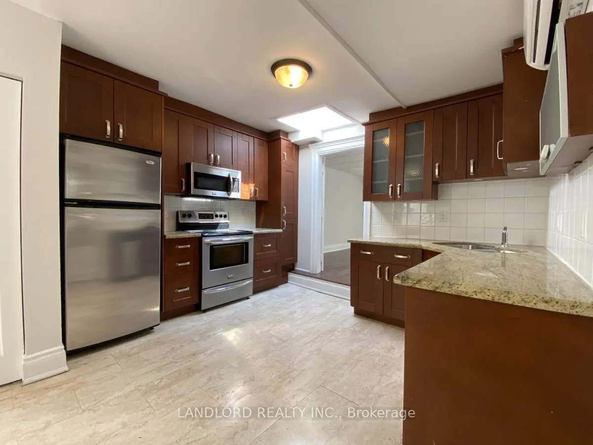343 St. Clair Avenue W, #D