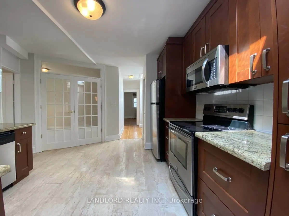 343 St. Clair Avenue W, #D