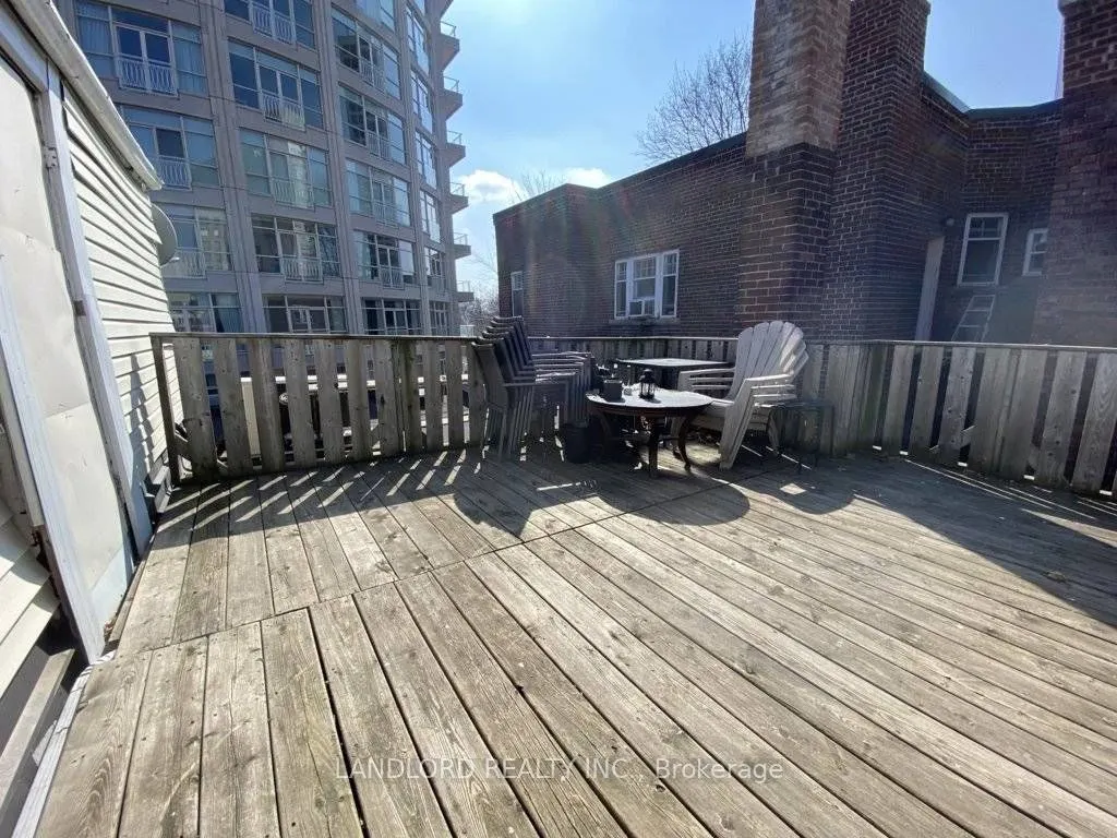 343 St. Clair Avenue W, #D