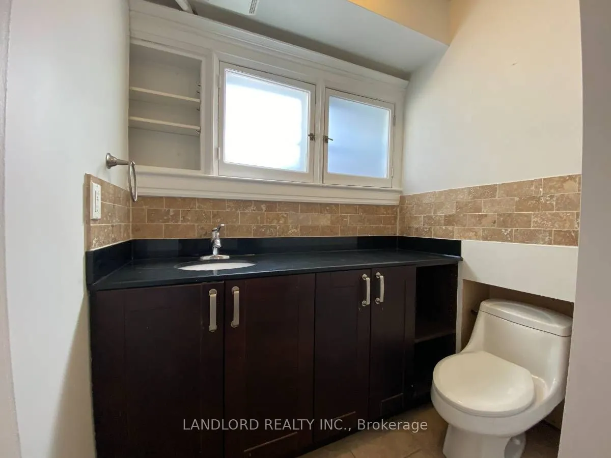 343 St. Clair Avenue W, #D