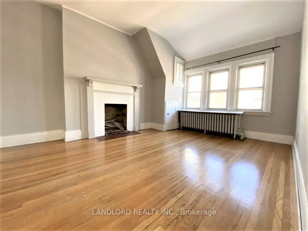 343 St. Clair Avenue W, #D