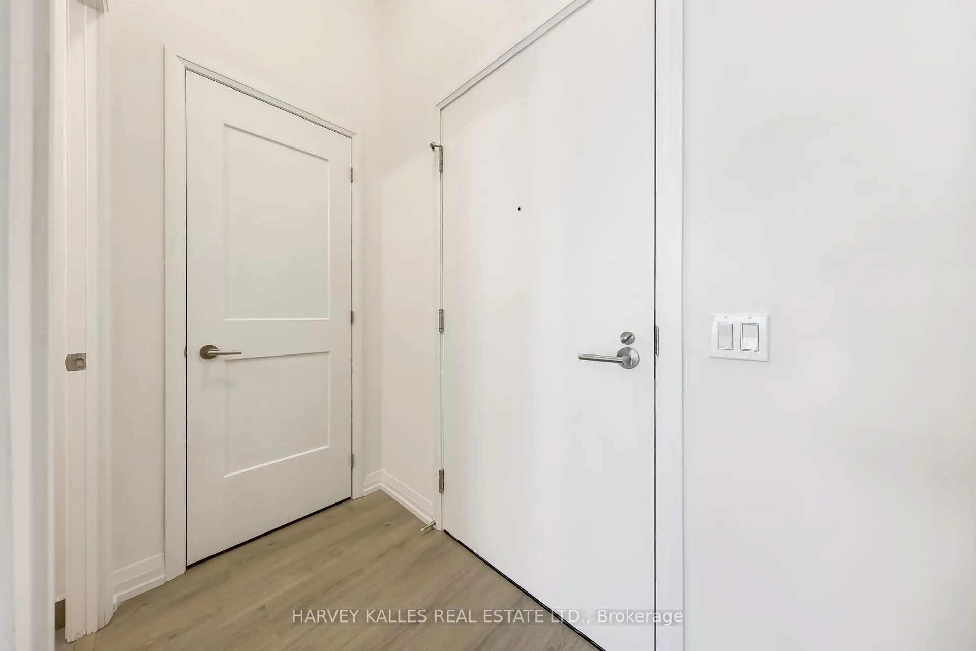 25 Holly Street, #TH106