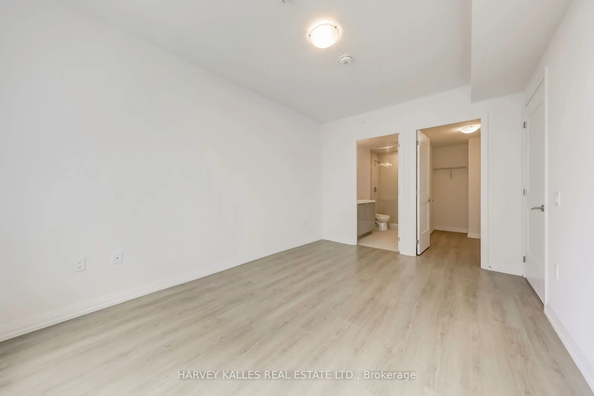 25 Holly Street, #TH106