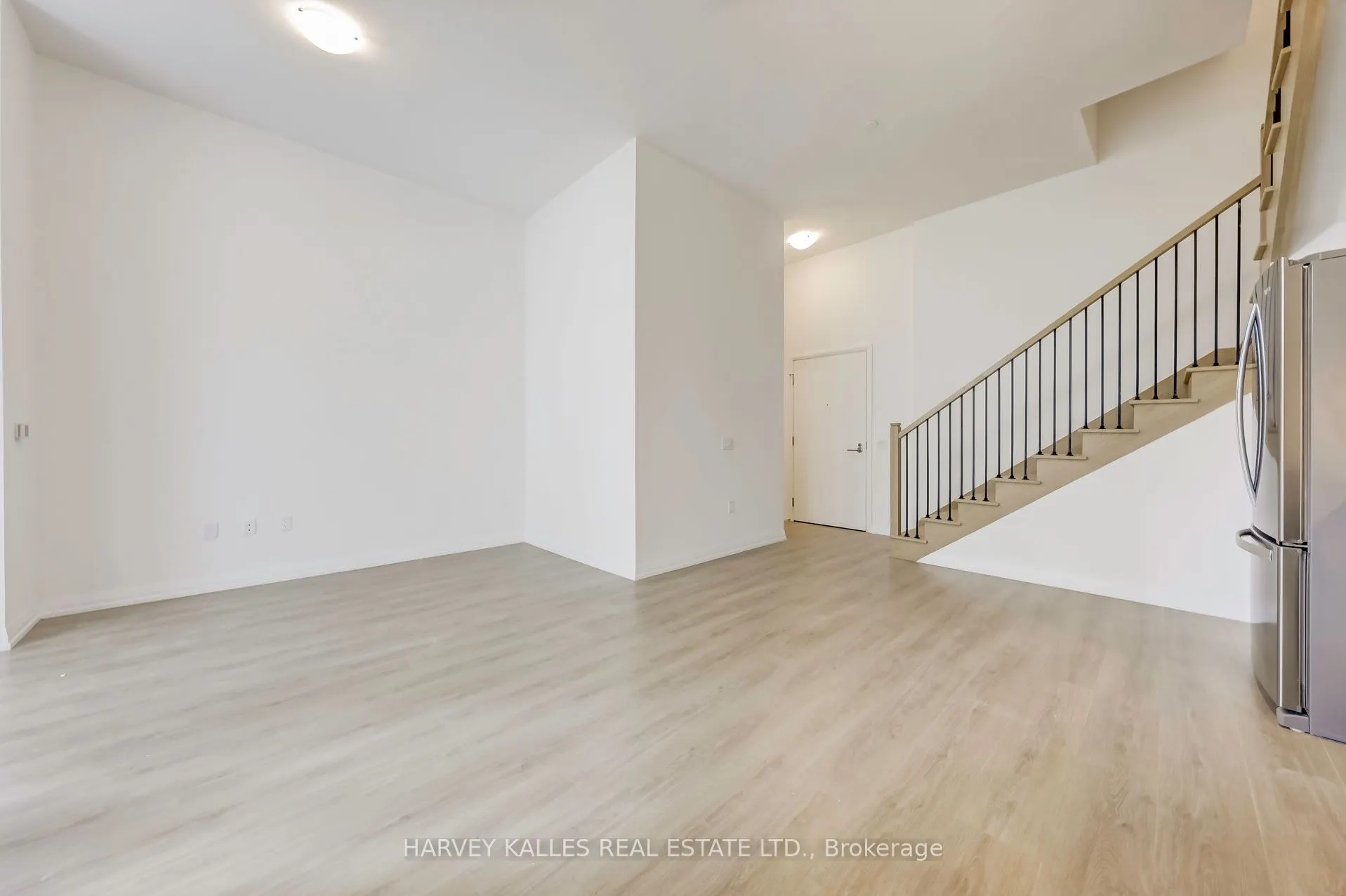 25 Holly Street, #TH106