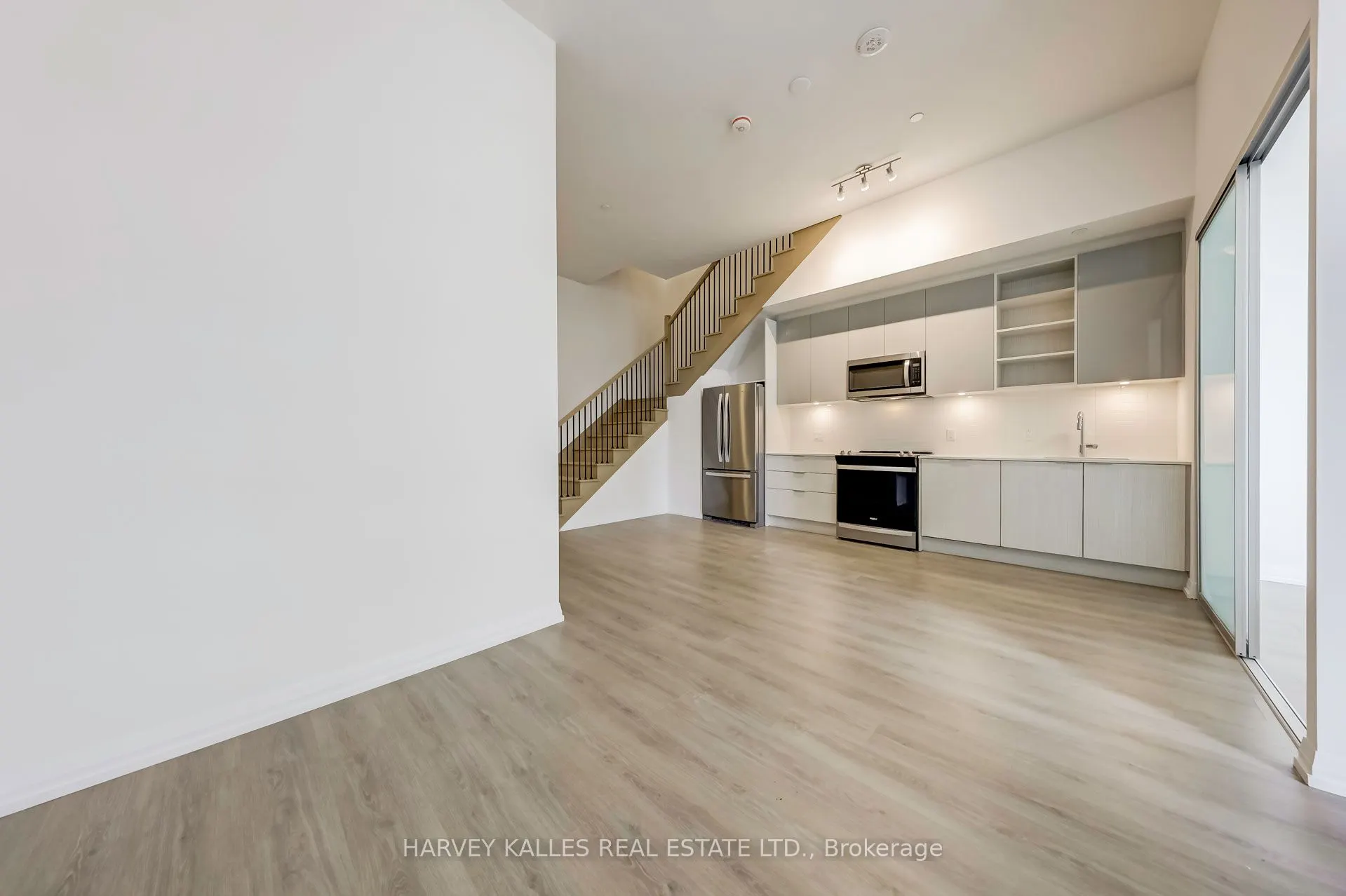 25 Holly Street, #TH106