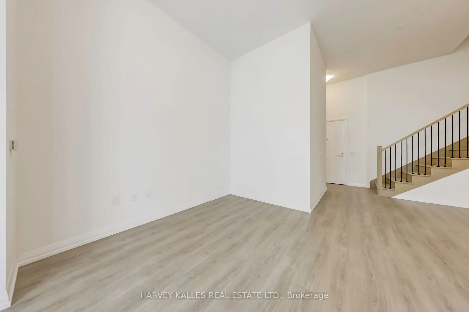 25 Holly Street, #TH106