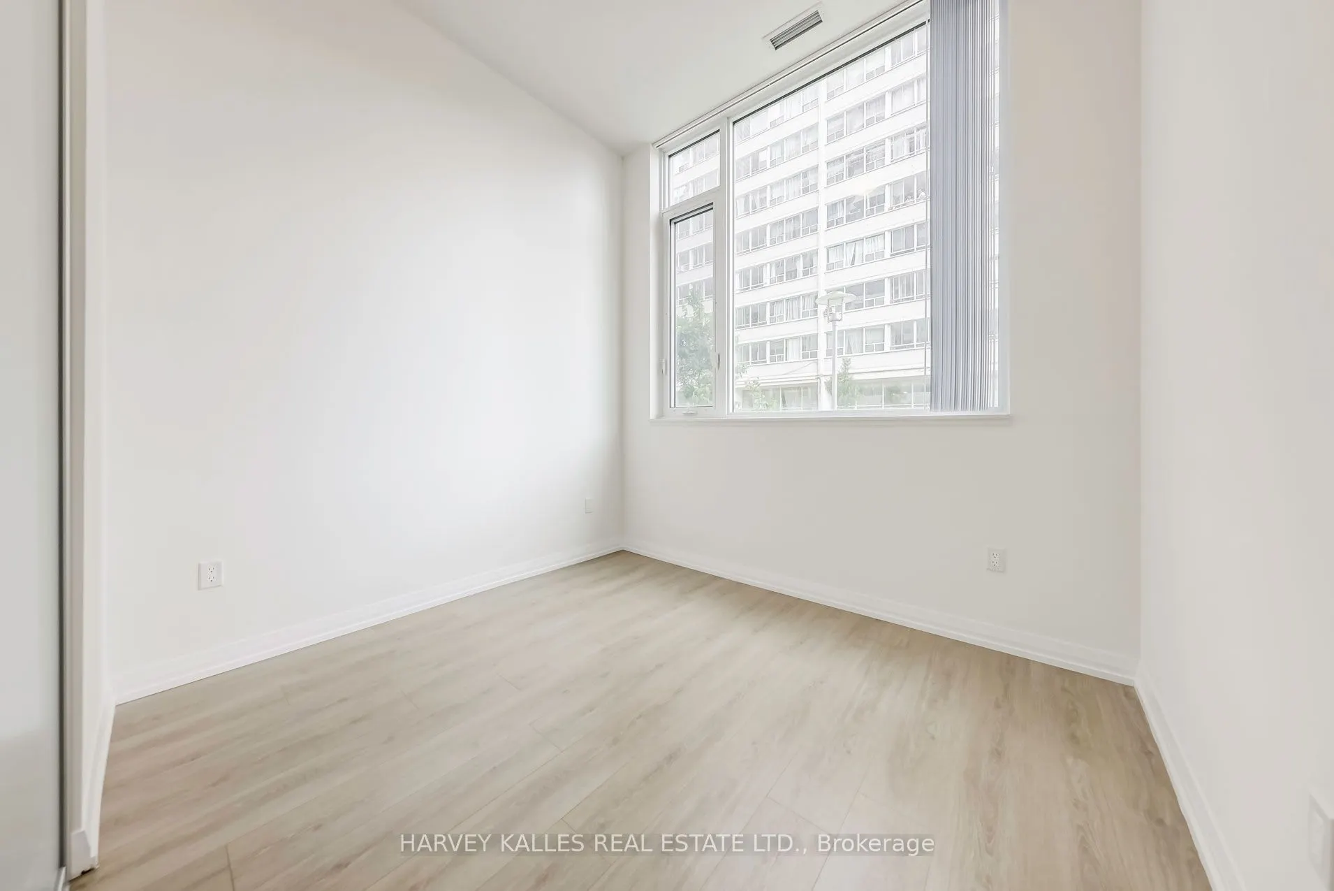 25 Holly Street, #TH106