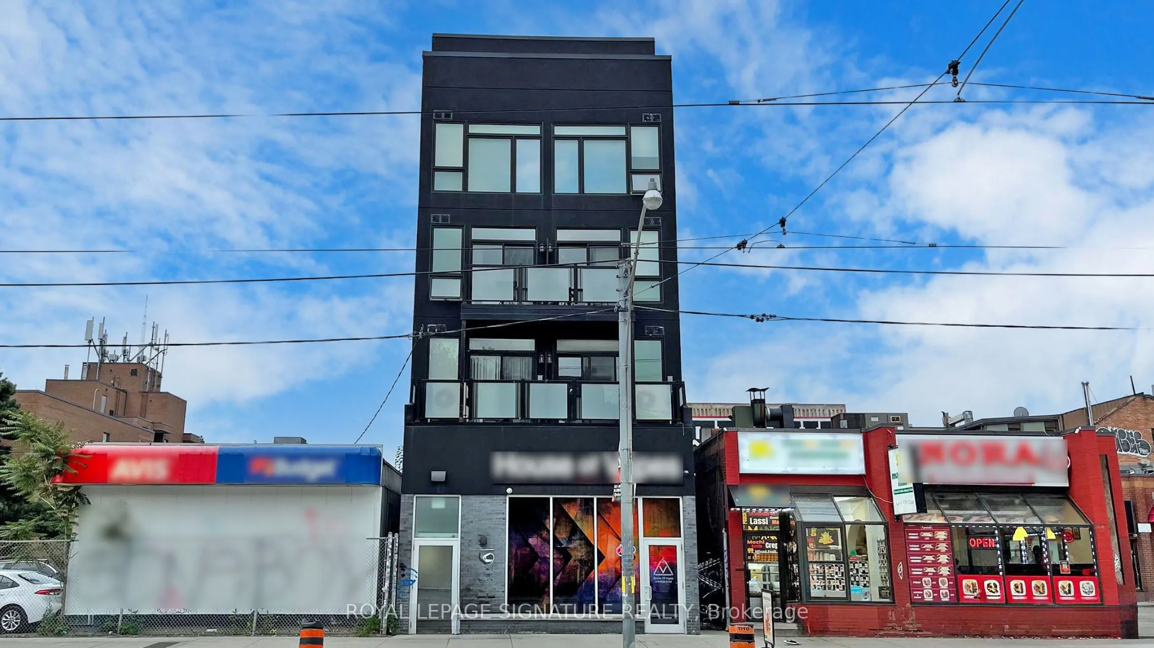 335 College Street, #305