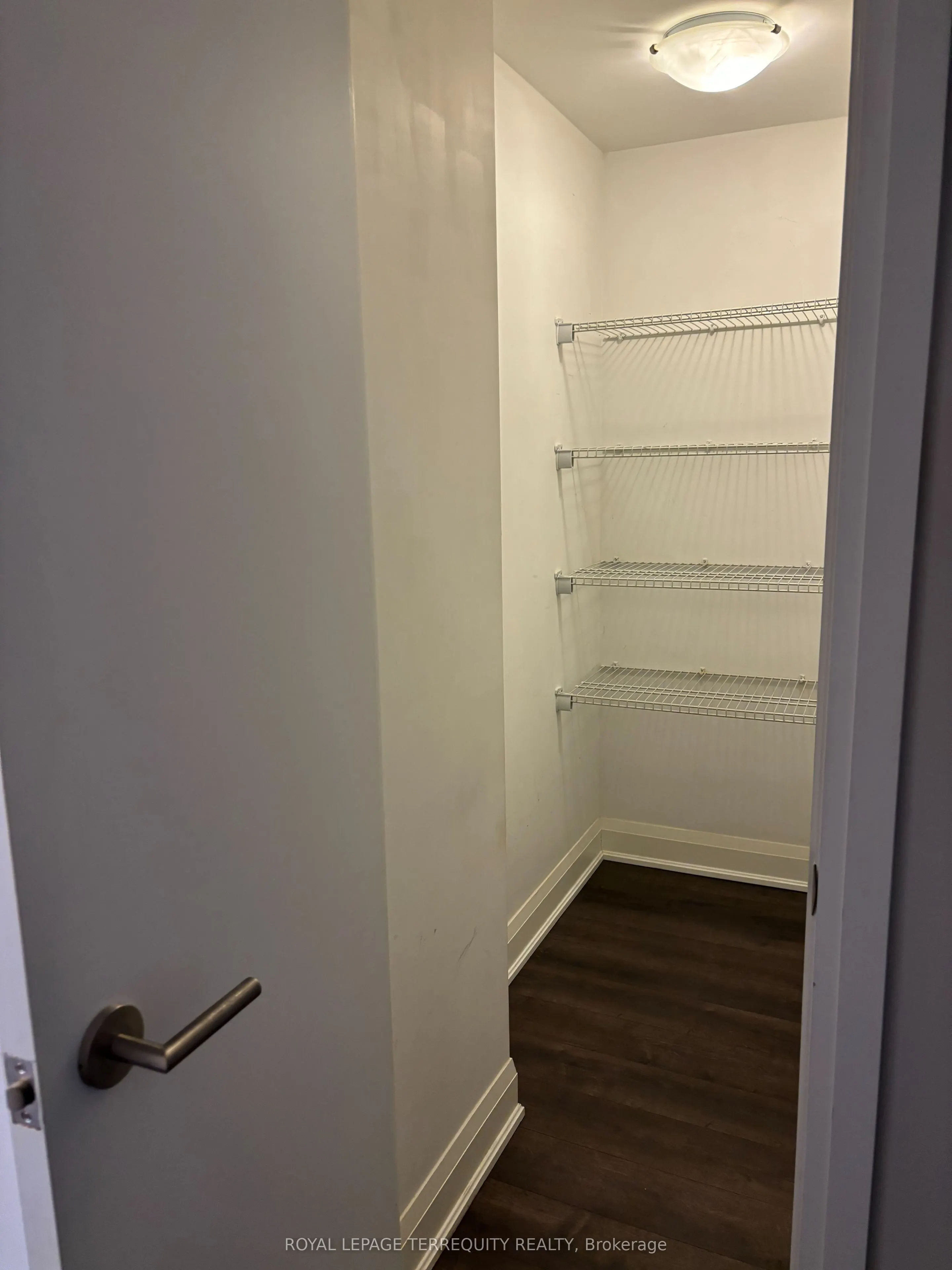 160 Vanderhoof Avenue, #PH17
