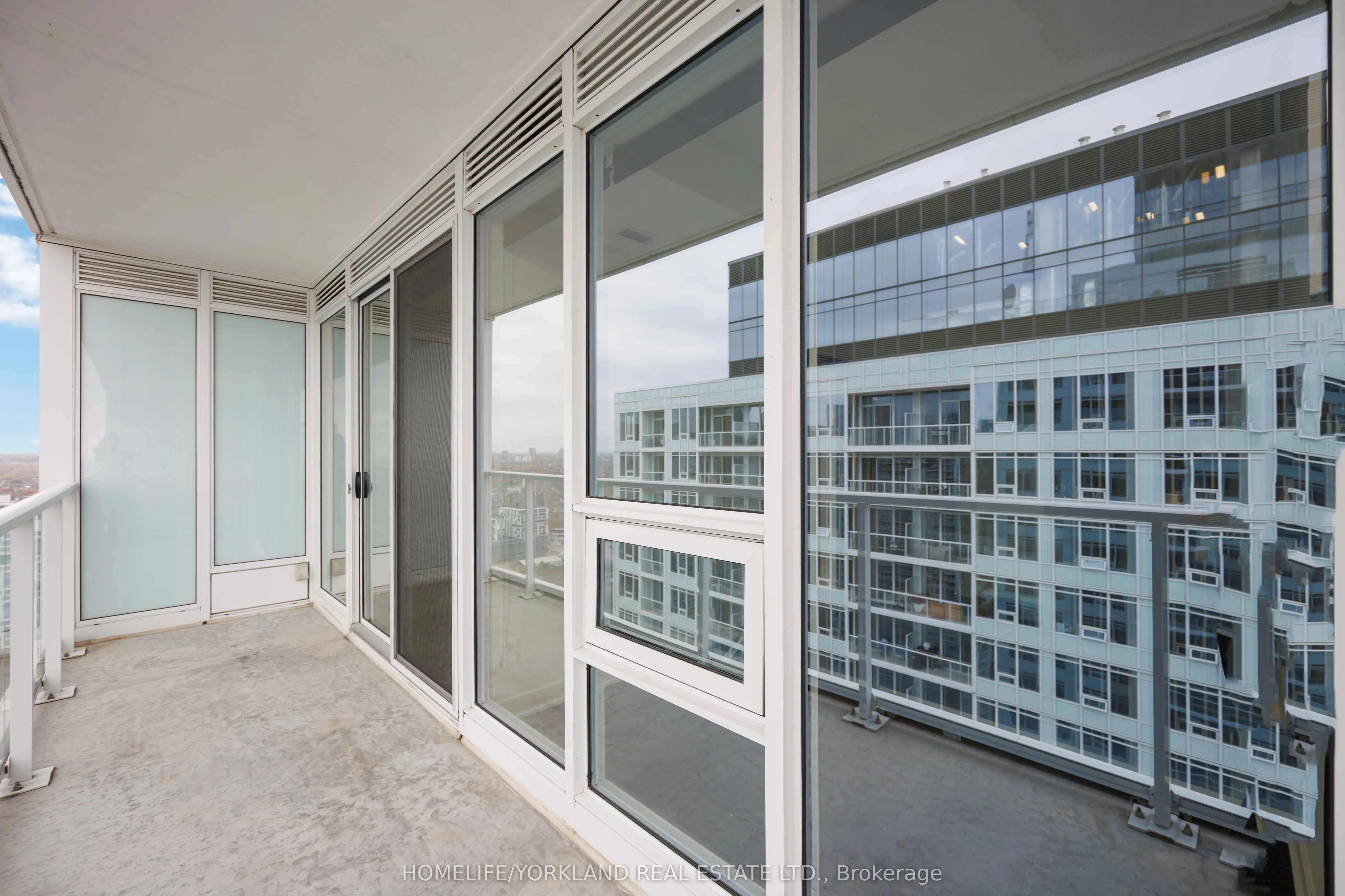 17 Bathurst Street, #4205