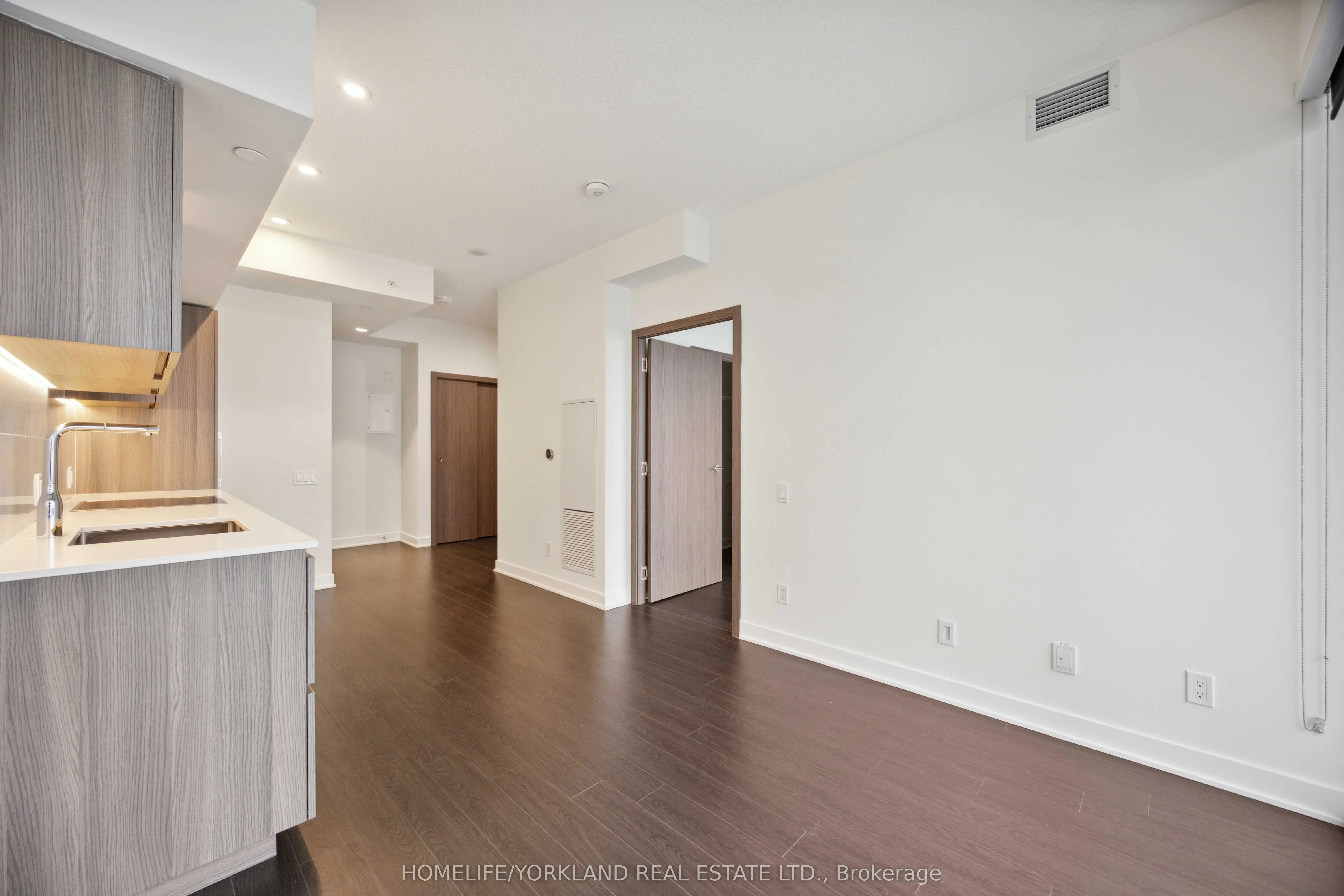 17 Bathurst Street, #4205