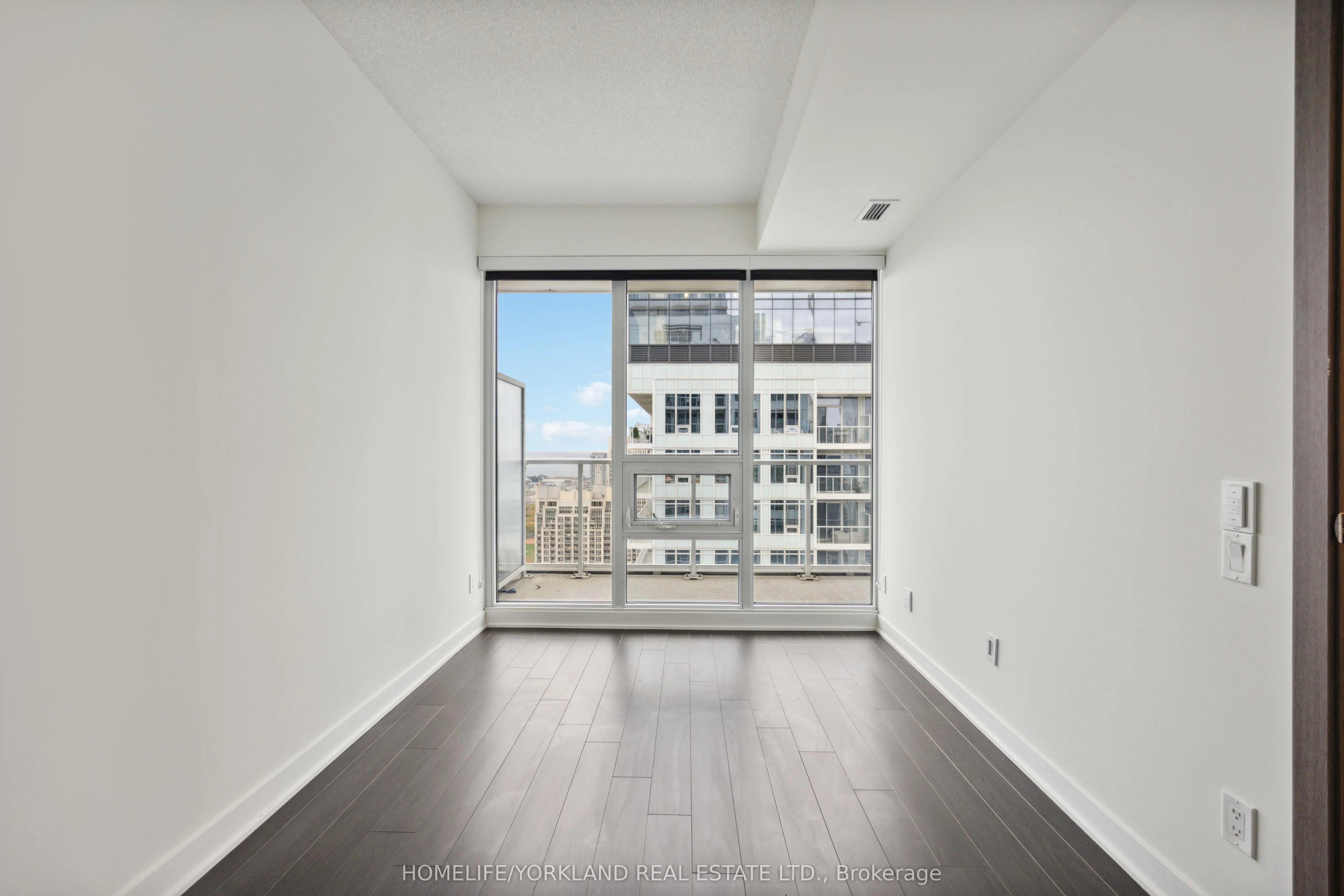 17 Bathurst Street, #4205