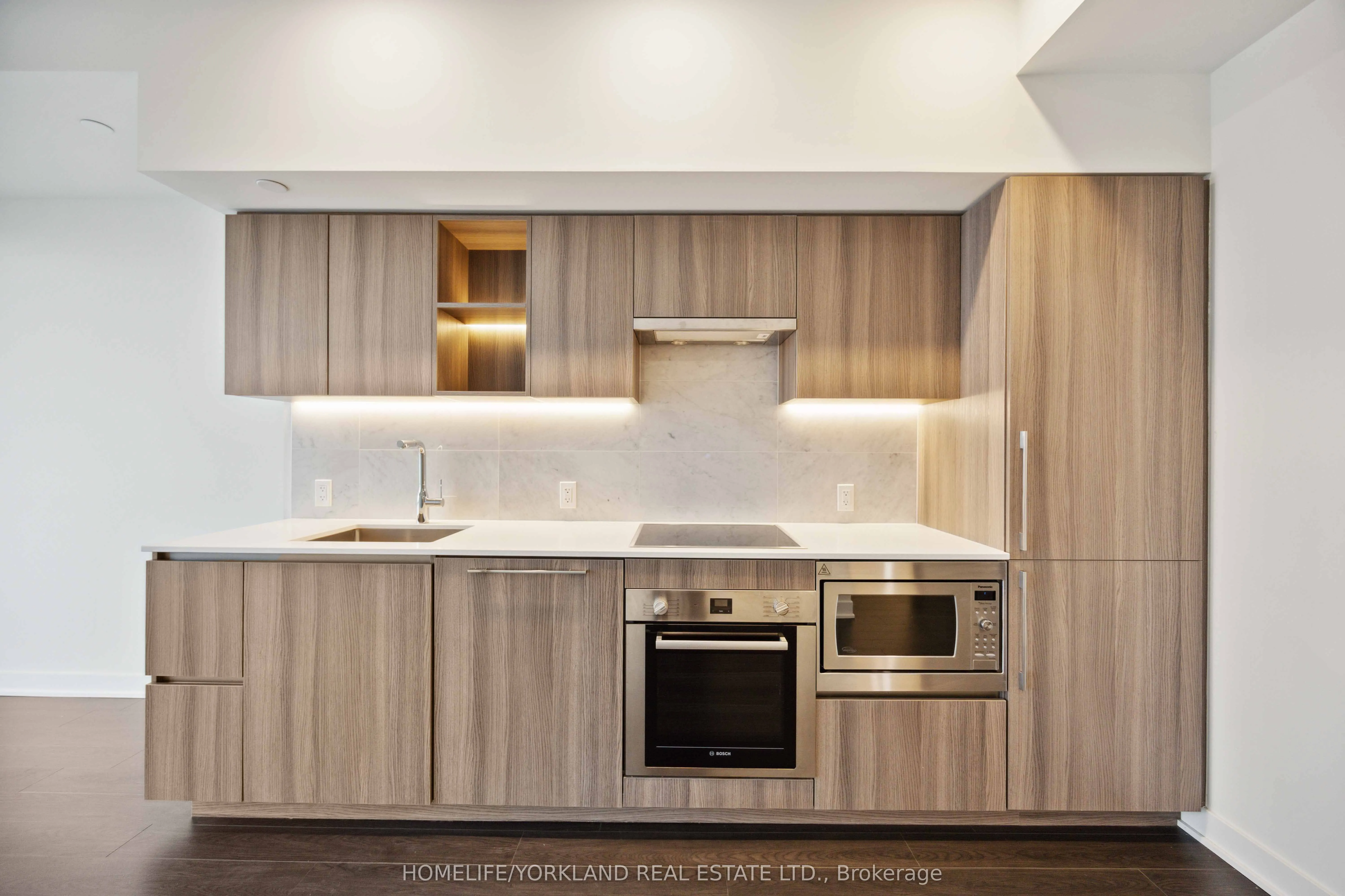 17 Bathurst Street, #4205