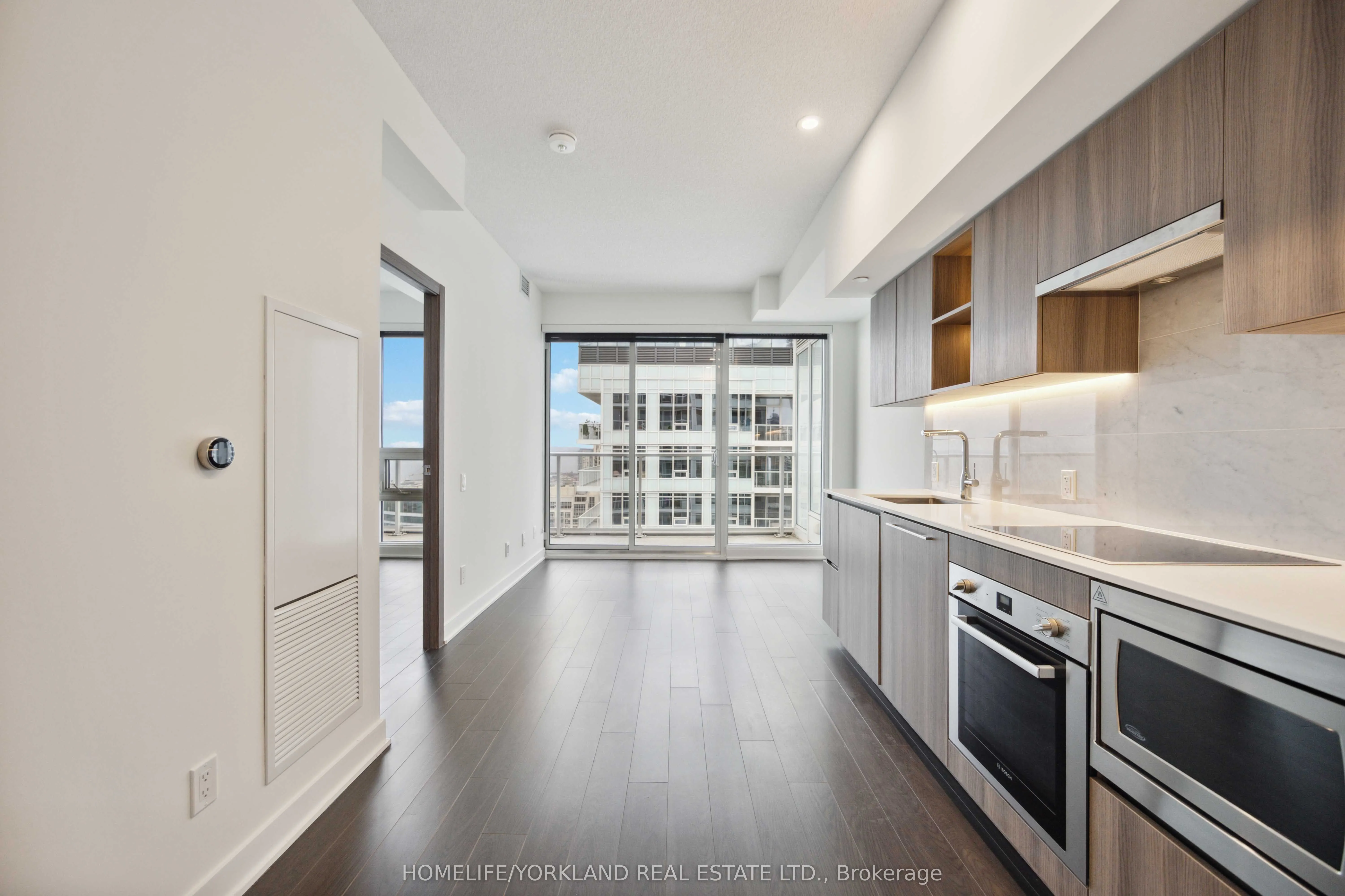 17 Bathurst Street, #4205