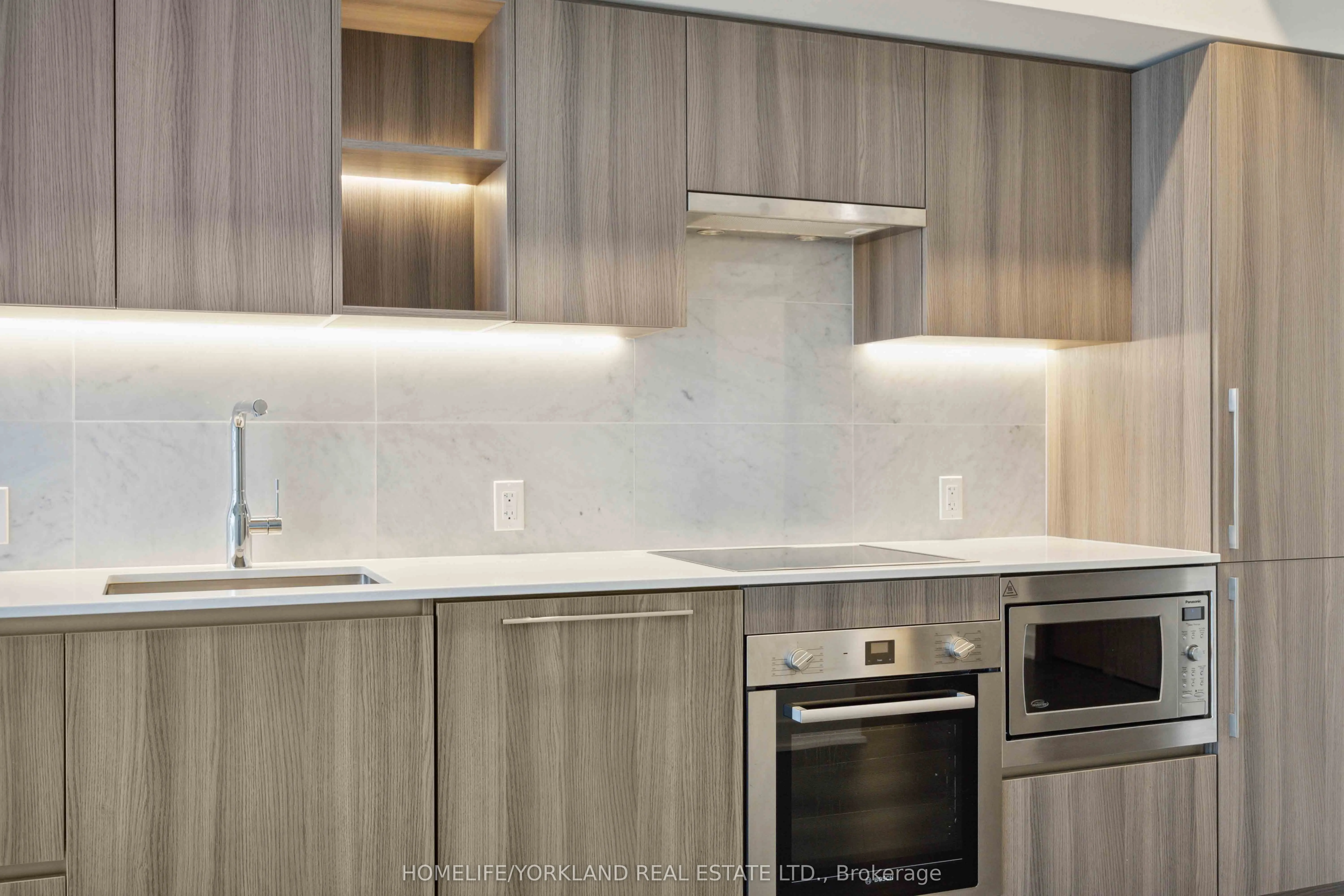 17 Bathurst Street, #4205