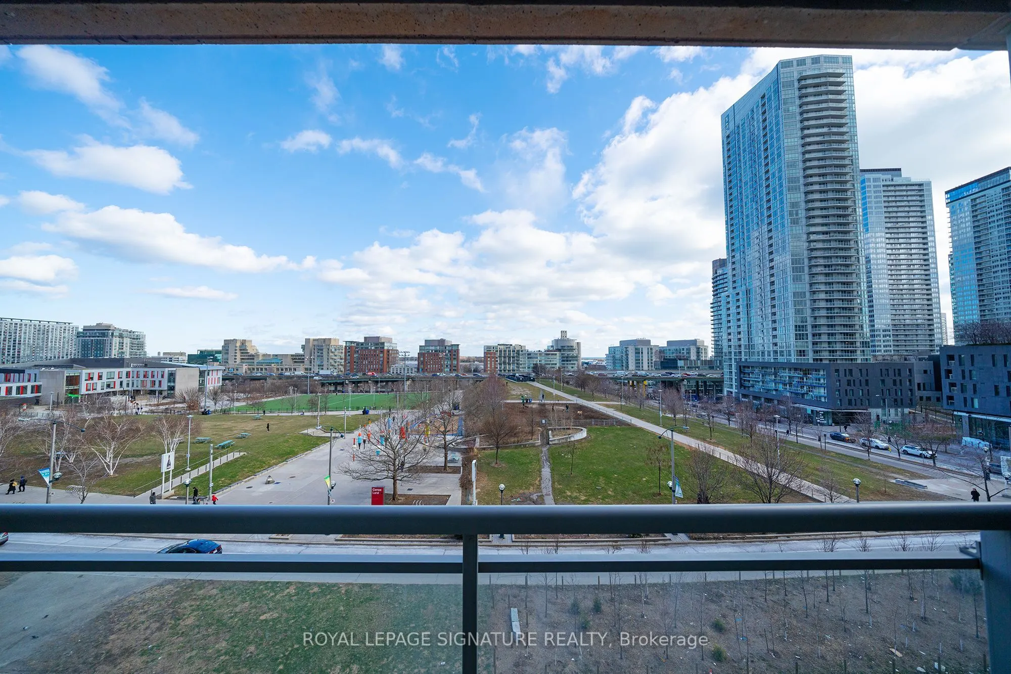 151 Dan Leckie Way, #655