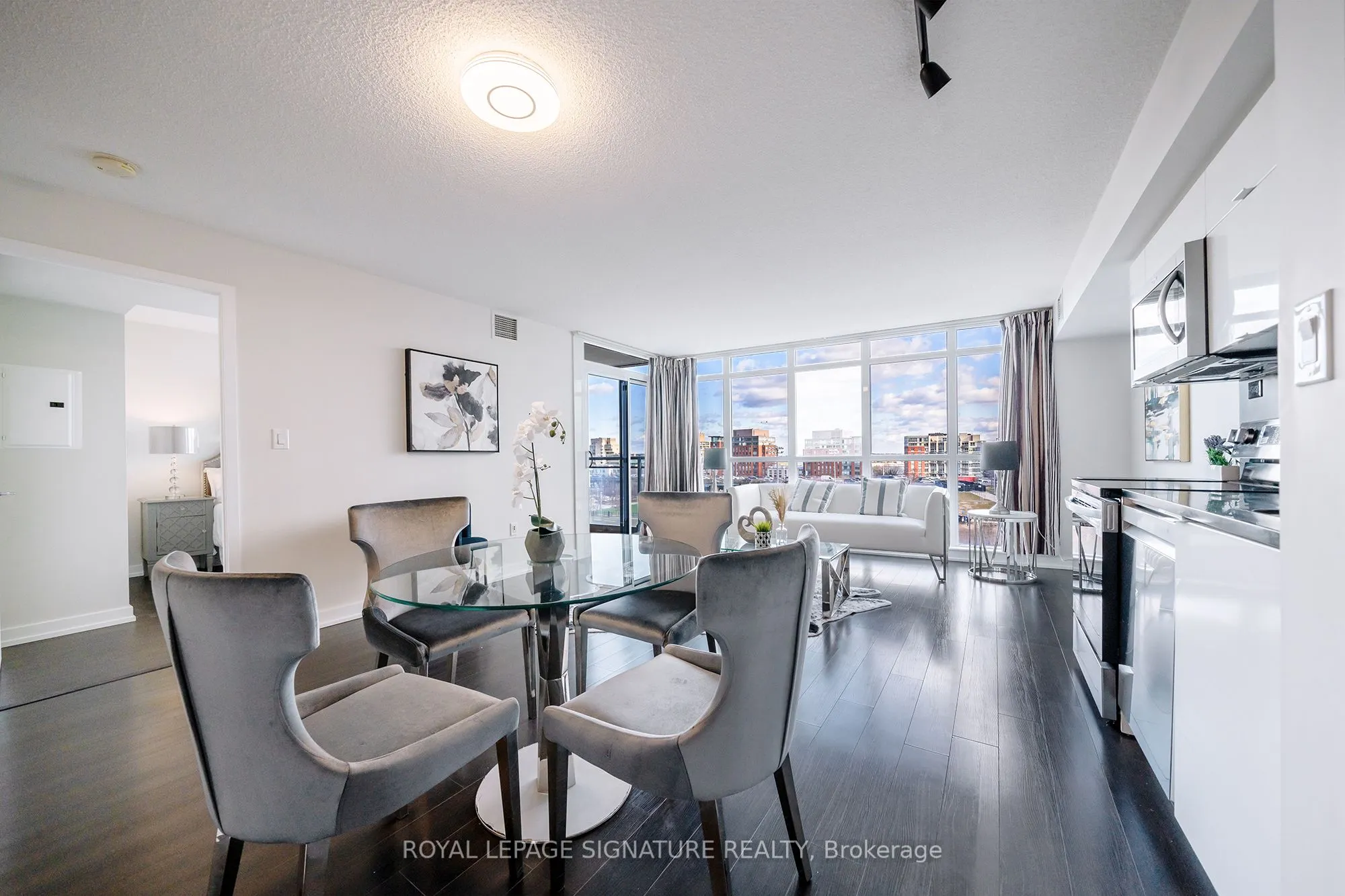 151 Dan Leckie Way, #655