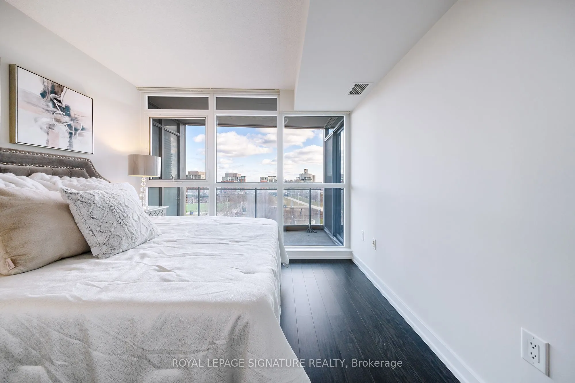 151 Dan Leckie Way, #655