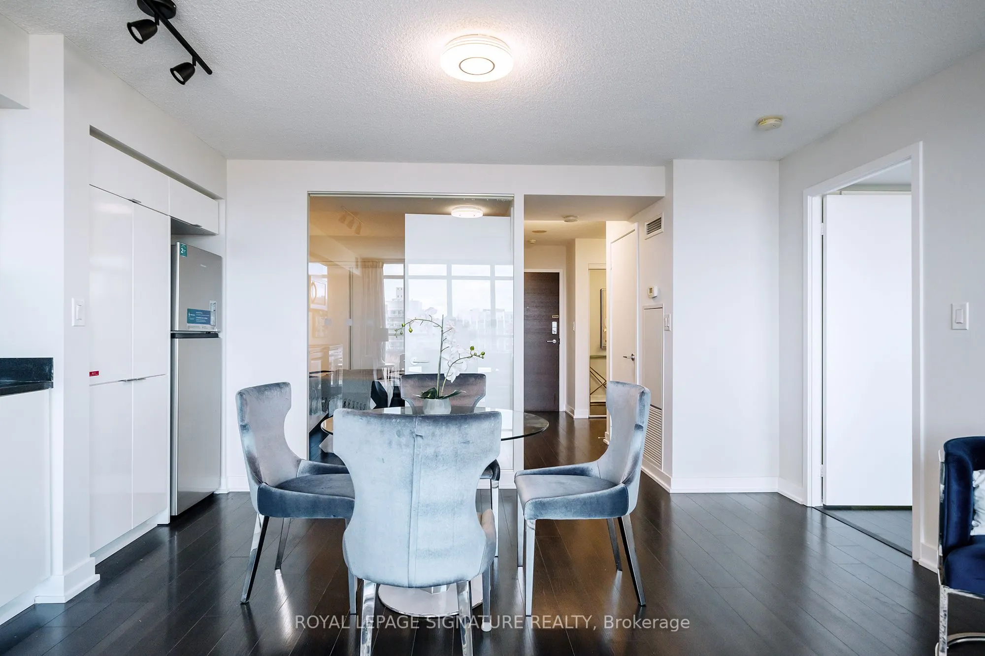 151 Dan Leckie Way, #655