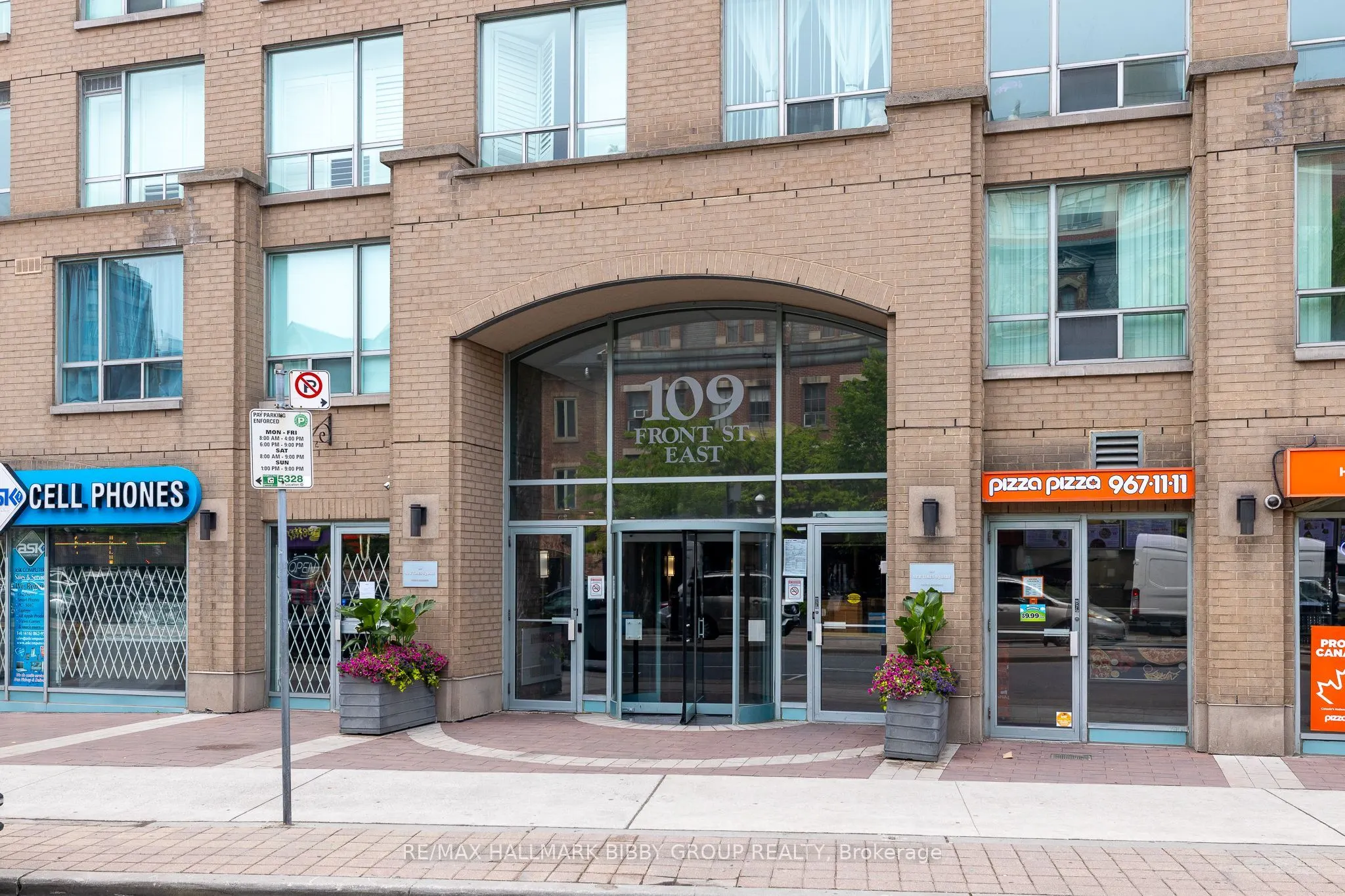 109 Front Street E #528