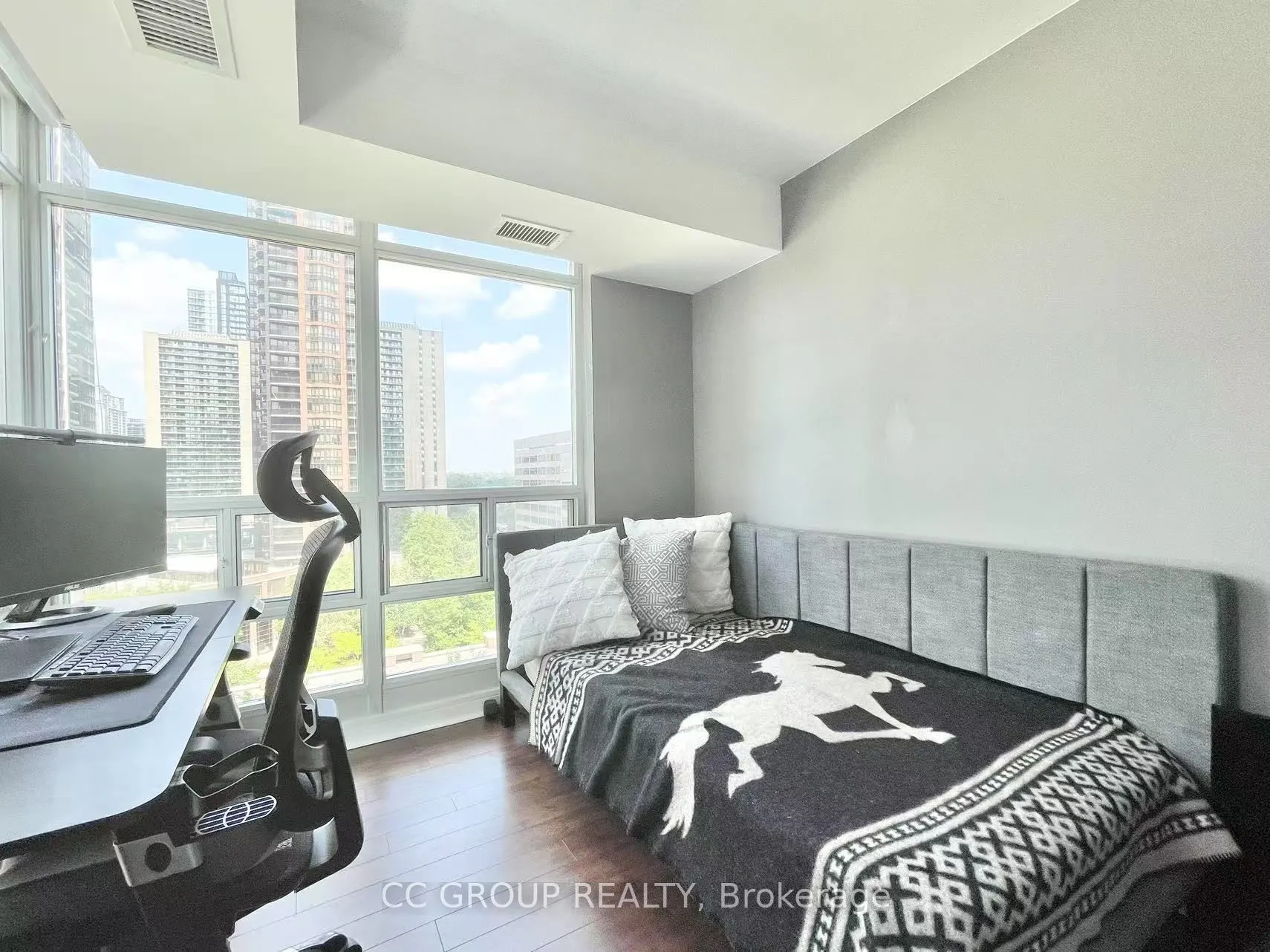 35 Bales Avenue, #1005