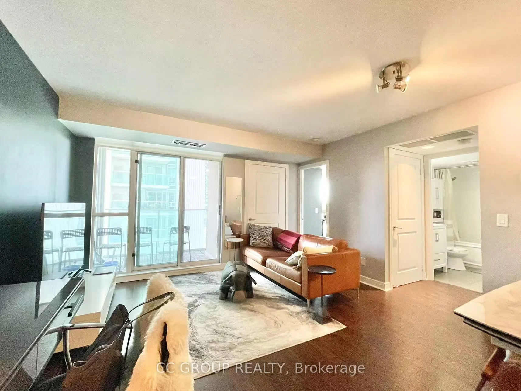 35 Bales Avenue, #1005