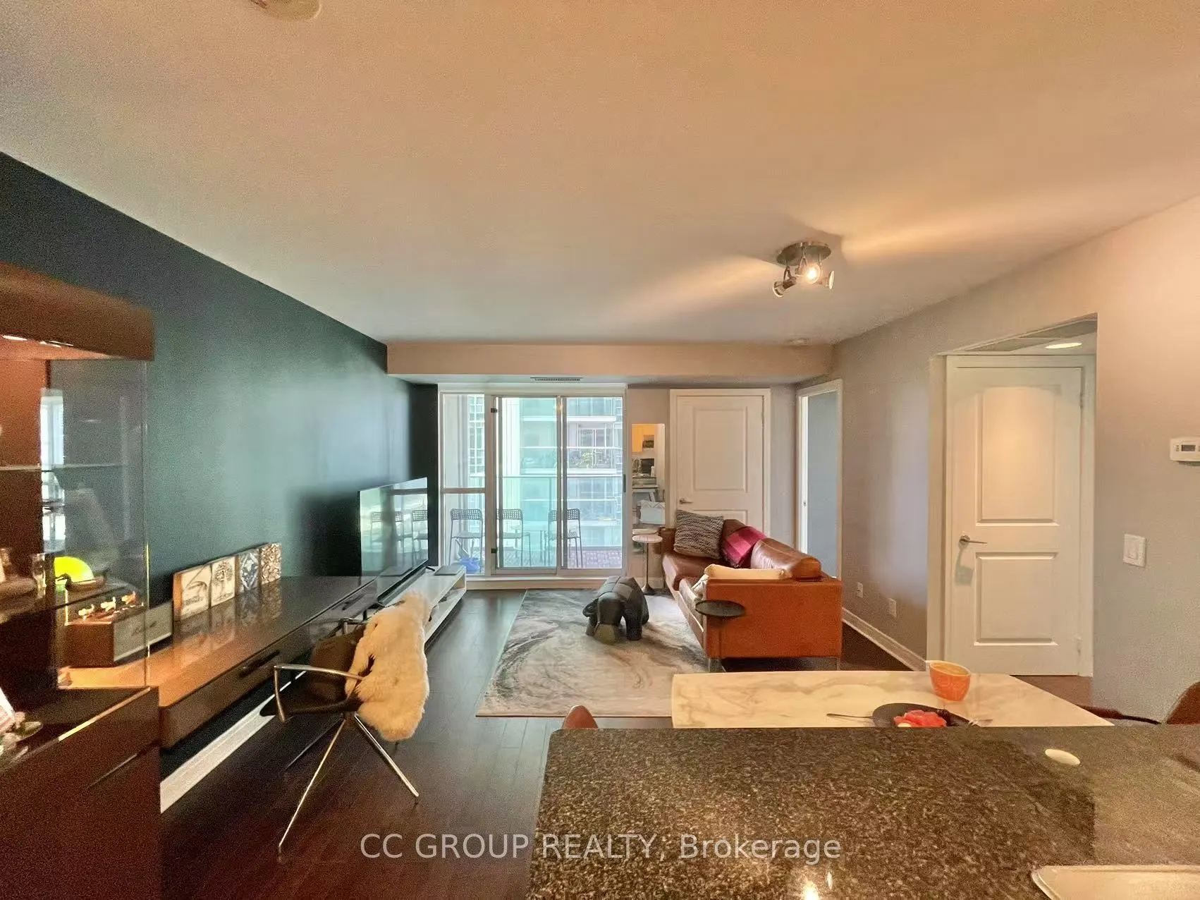 35 Bales Avenue, #1005