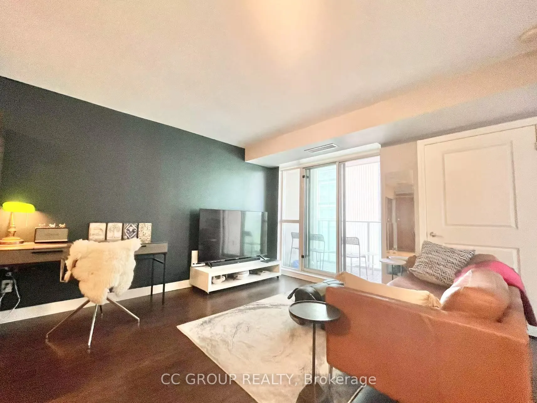 35 Bales Avenue, #1005