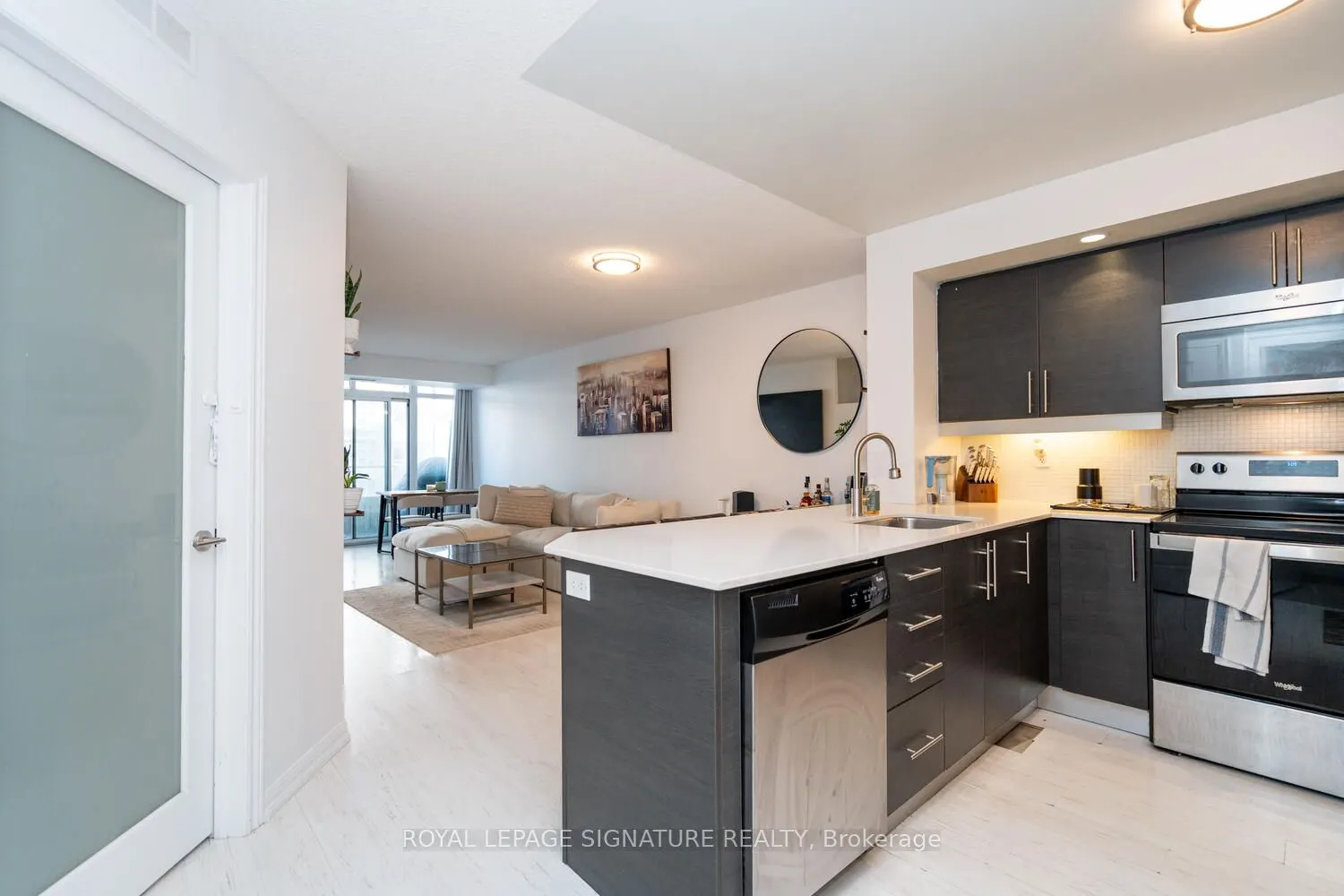 75 East Liberty Street, #819
