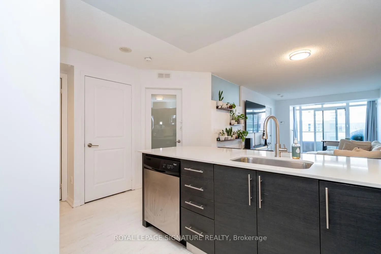75 East Liberty Street, #819