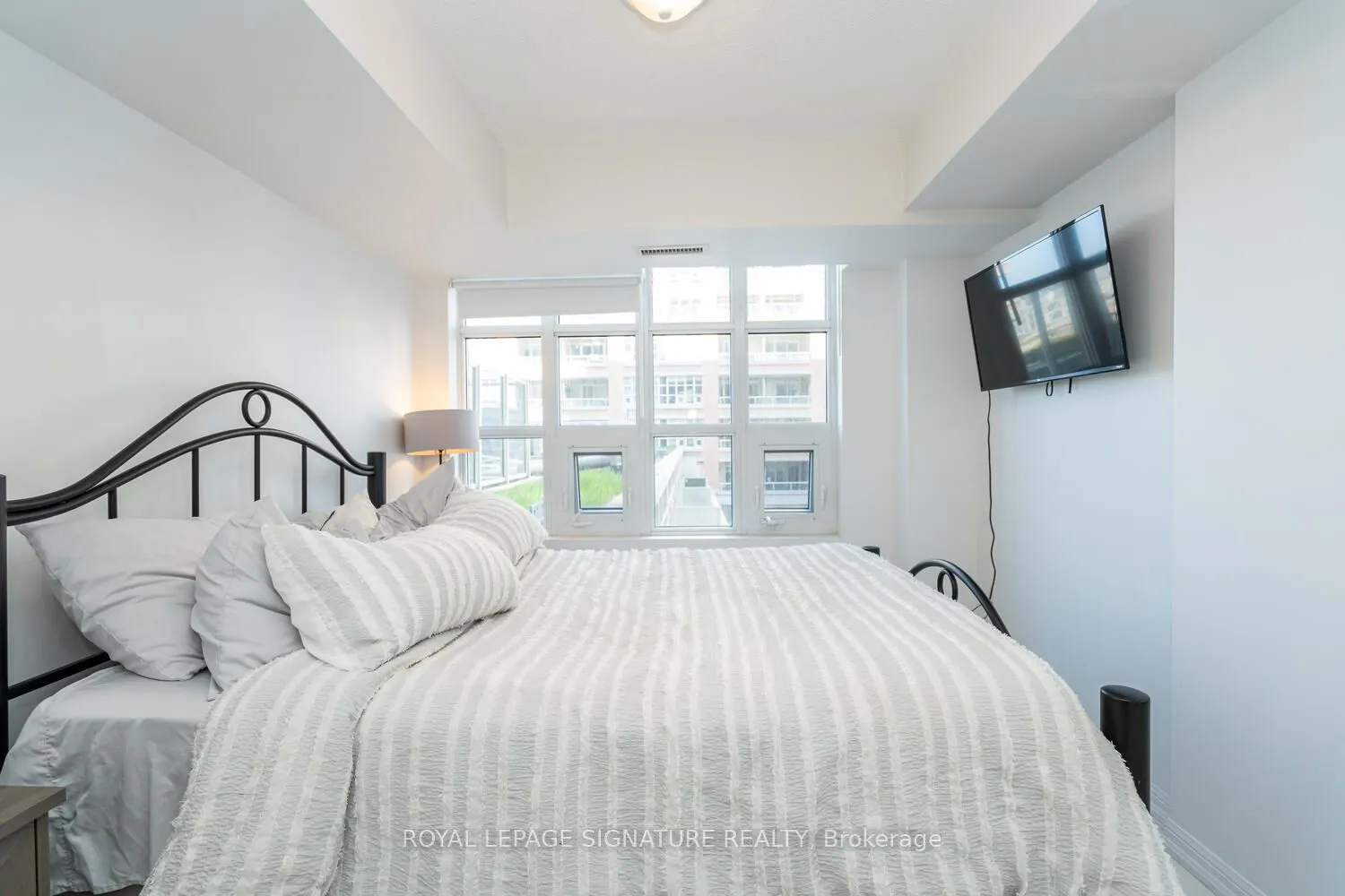 75 East Liberty Street, #819