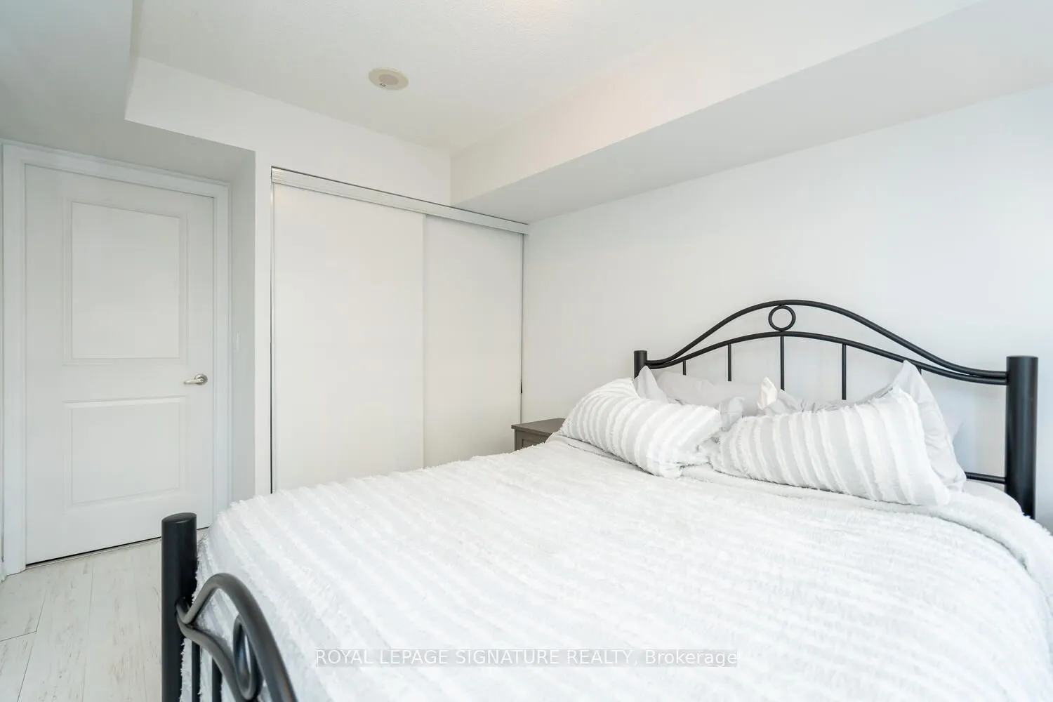 75 East Liberty Street, #819