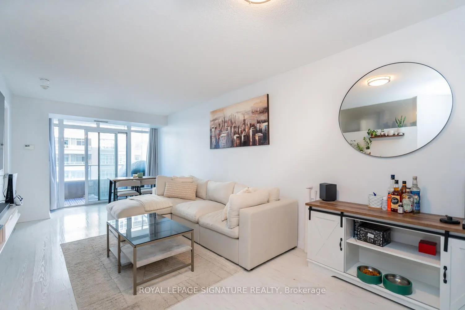 75 East Liberty Street, #819