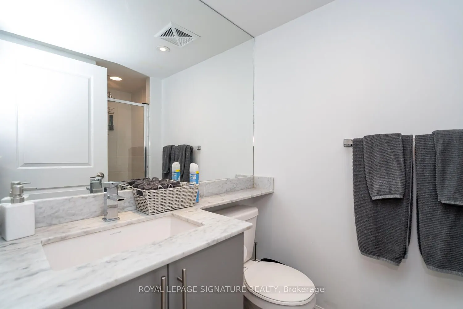 75 East Liberty Street, #819