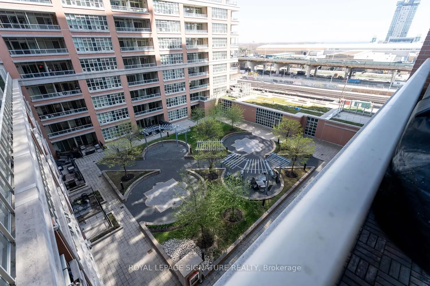 75 East Liberty Street, #819